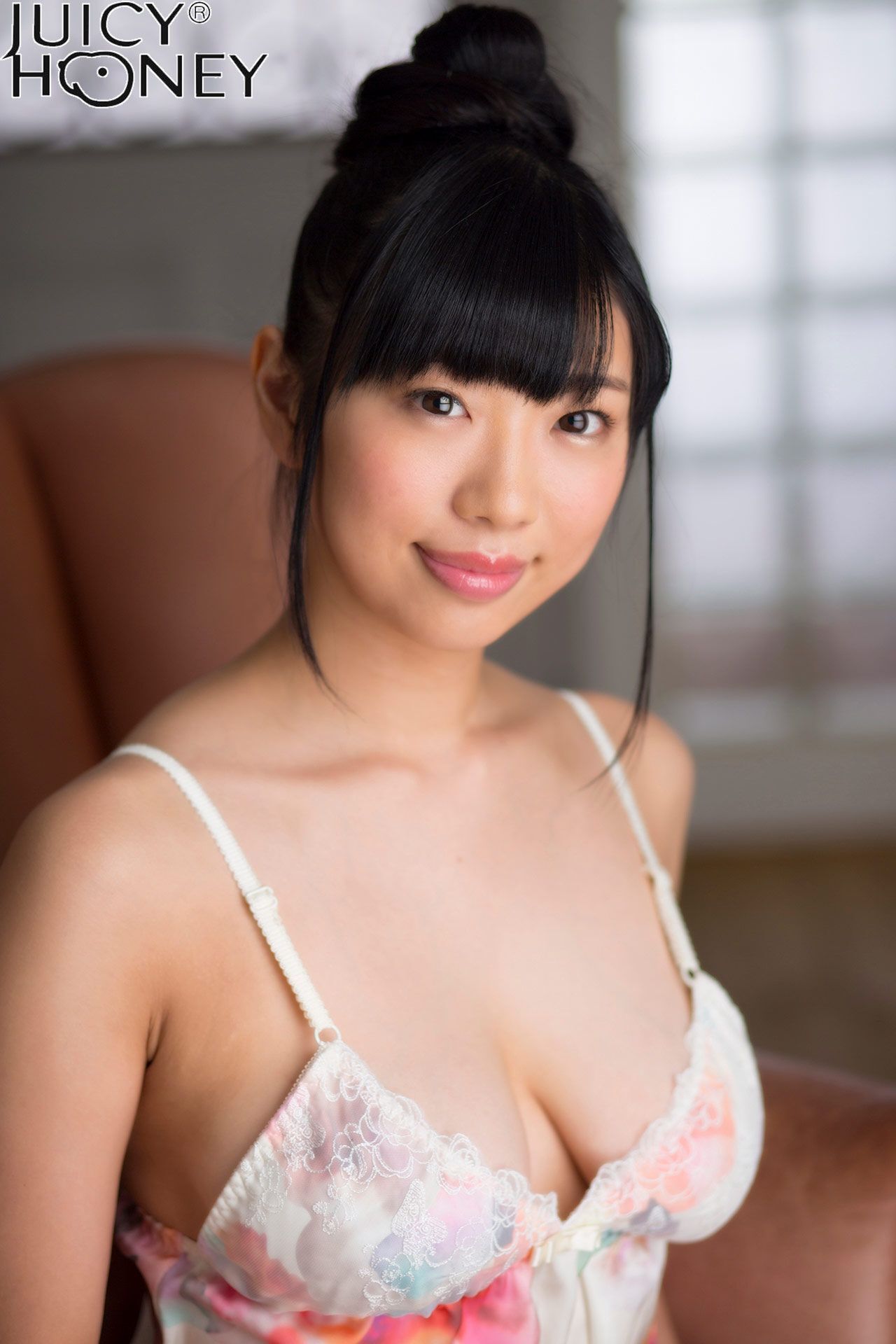 juicy honey  トレカ連動写真集 桐谷まつり《the.deluxe.2017》 写真集