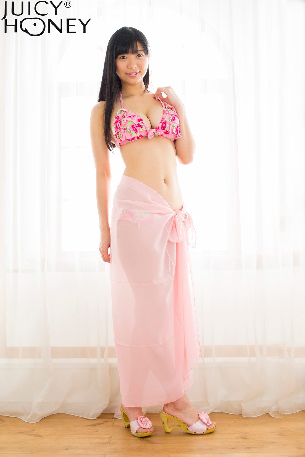 juicy honey  トレカ連動写真集 桐谷まつり《the.deluxe.2017》 写真集