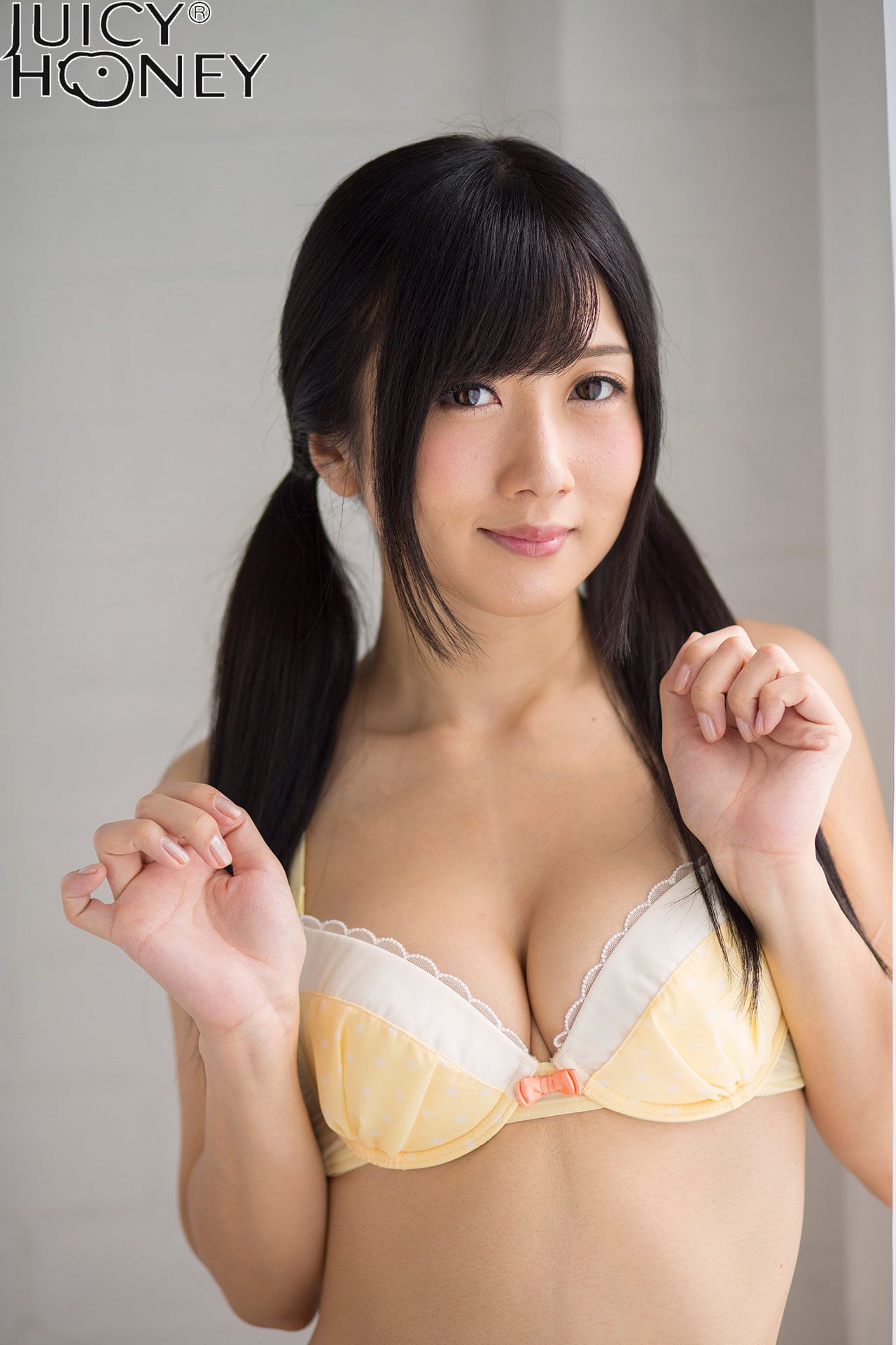 juicy honey  トレカ連動写真集 hibiki otsuki 大槻ひびき 写真集