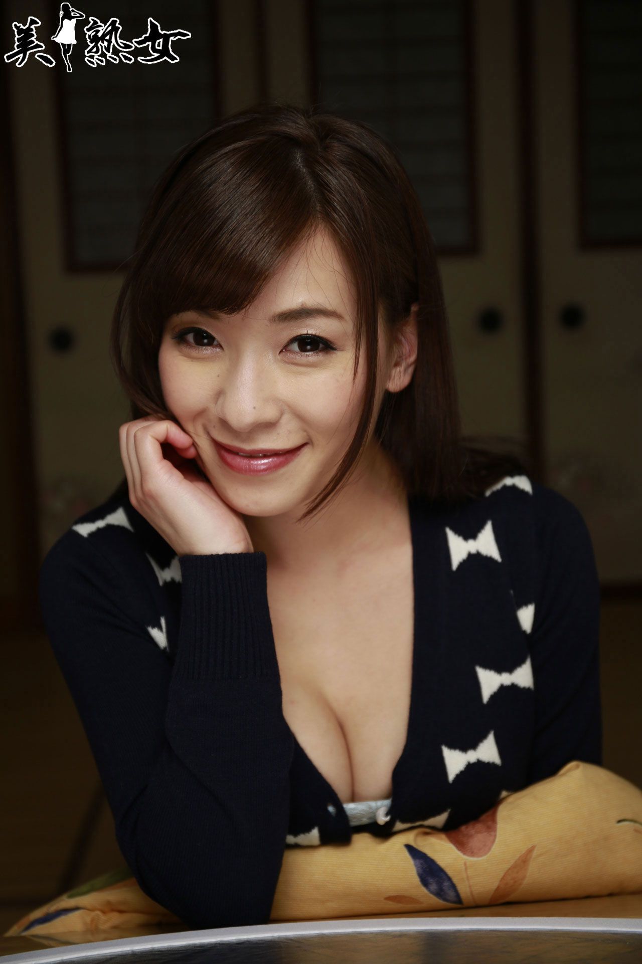 x-city  jukujo 人気熟女 jkj030 かすみ果穂香澄果穗 写真集