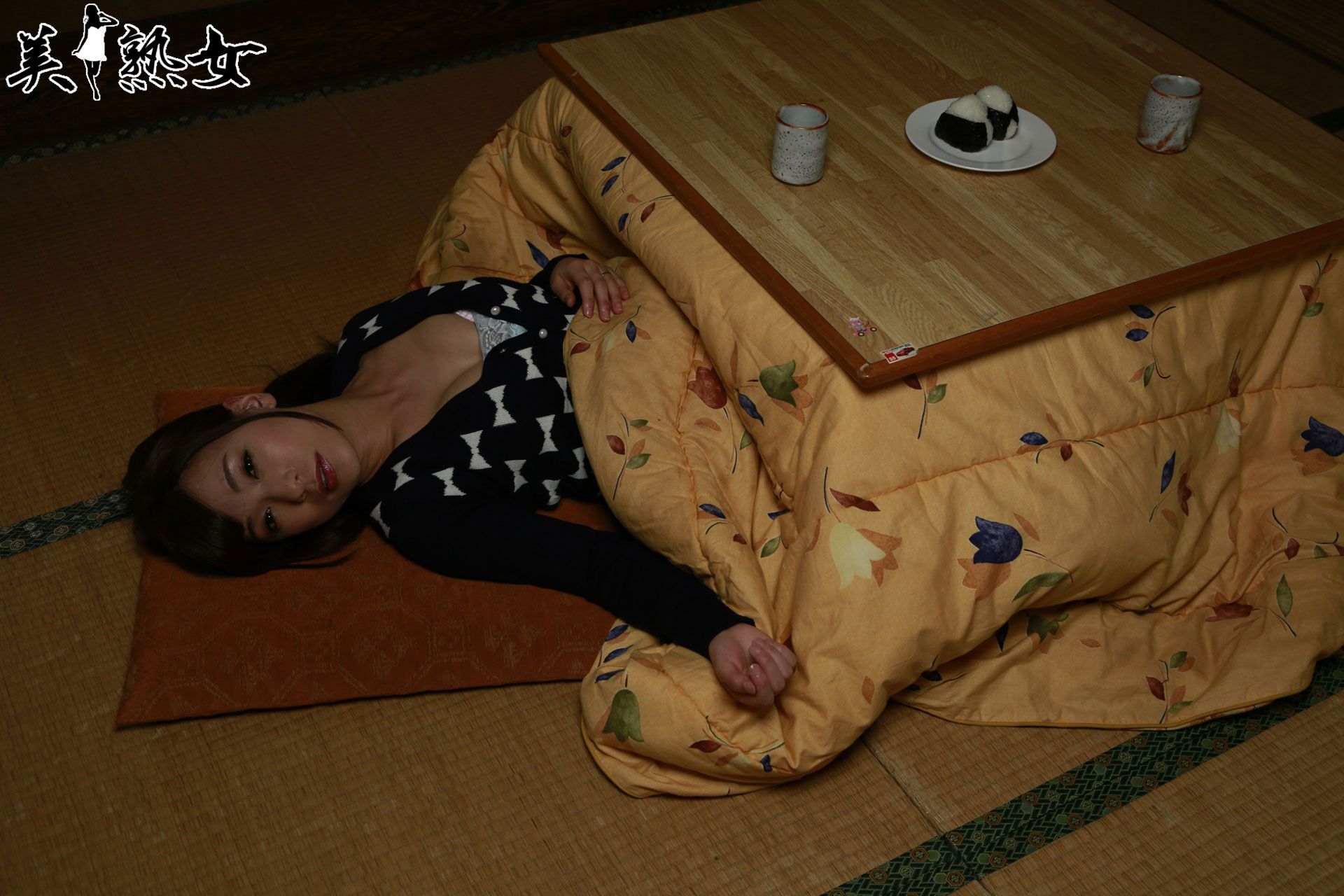 x-city  jukujo 人気熟女 jkj030 かすみ果穂香澄果穗 写真集