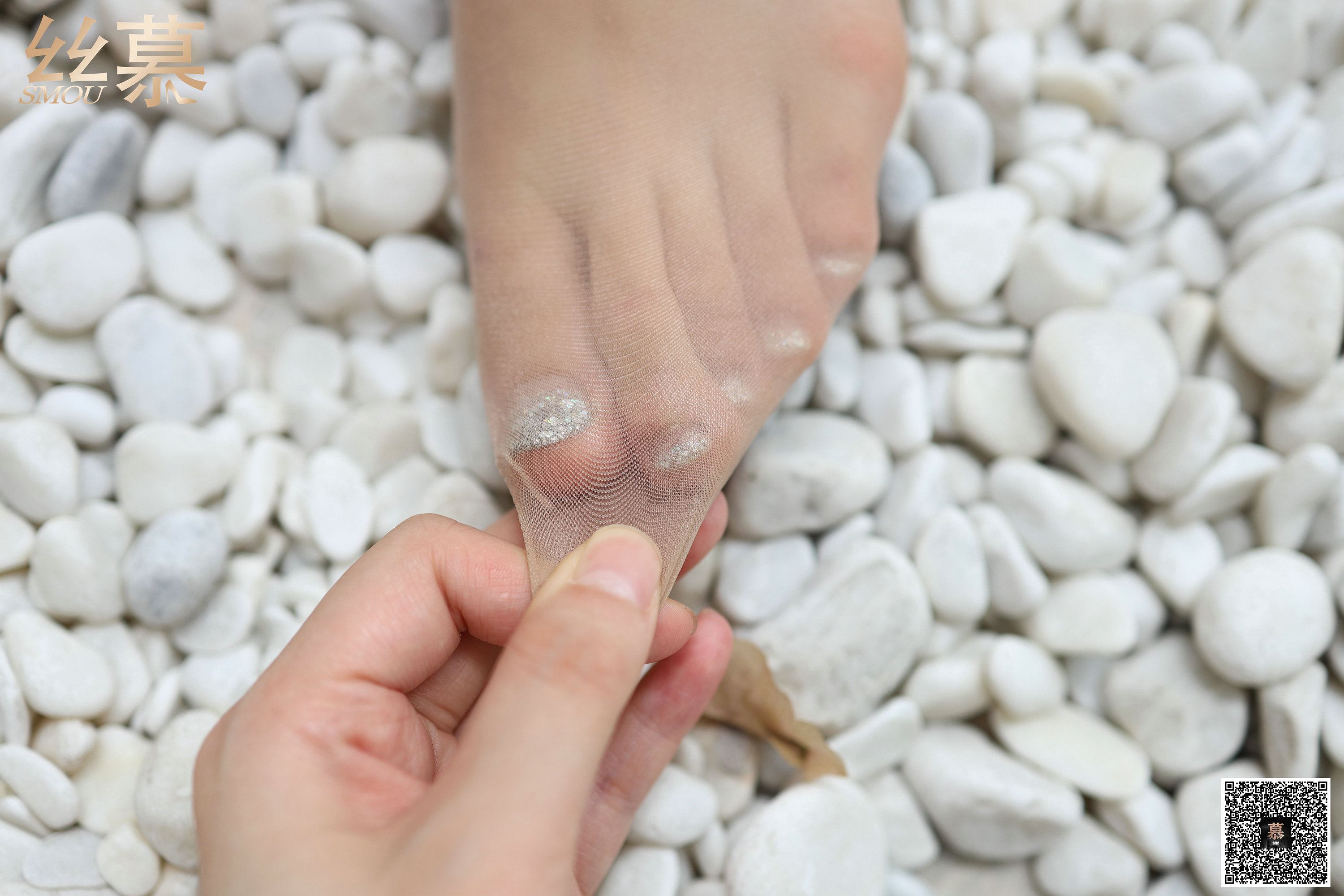 丝慕写真 SM316 泡芙 – 门后的秘密