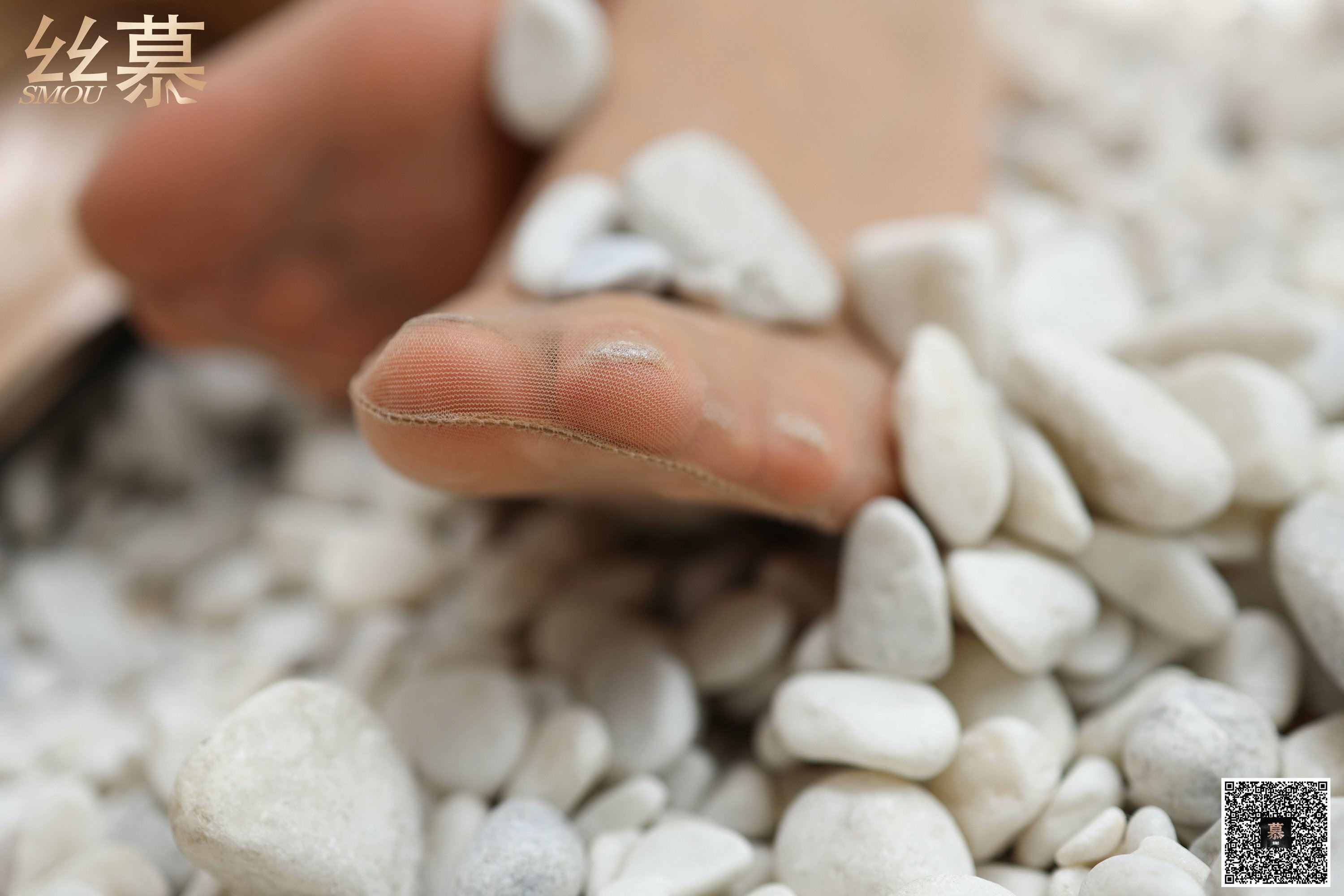 丝慕写真 SM316 泡芙 – 门后的秘密