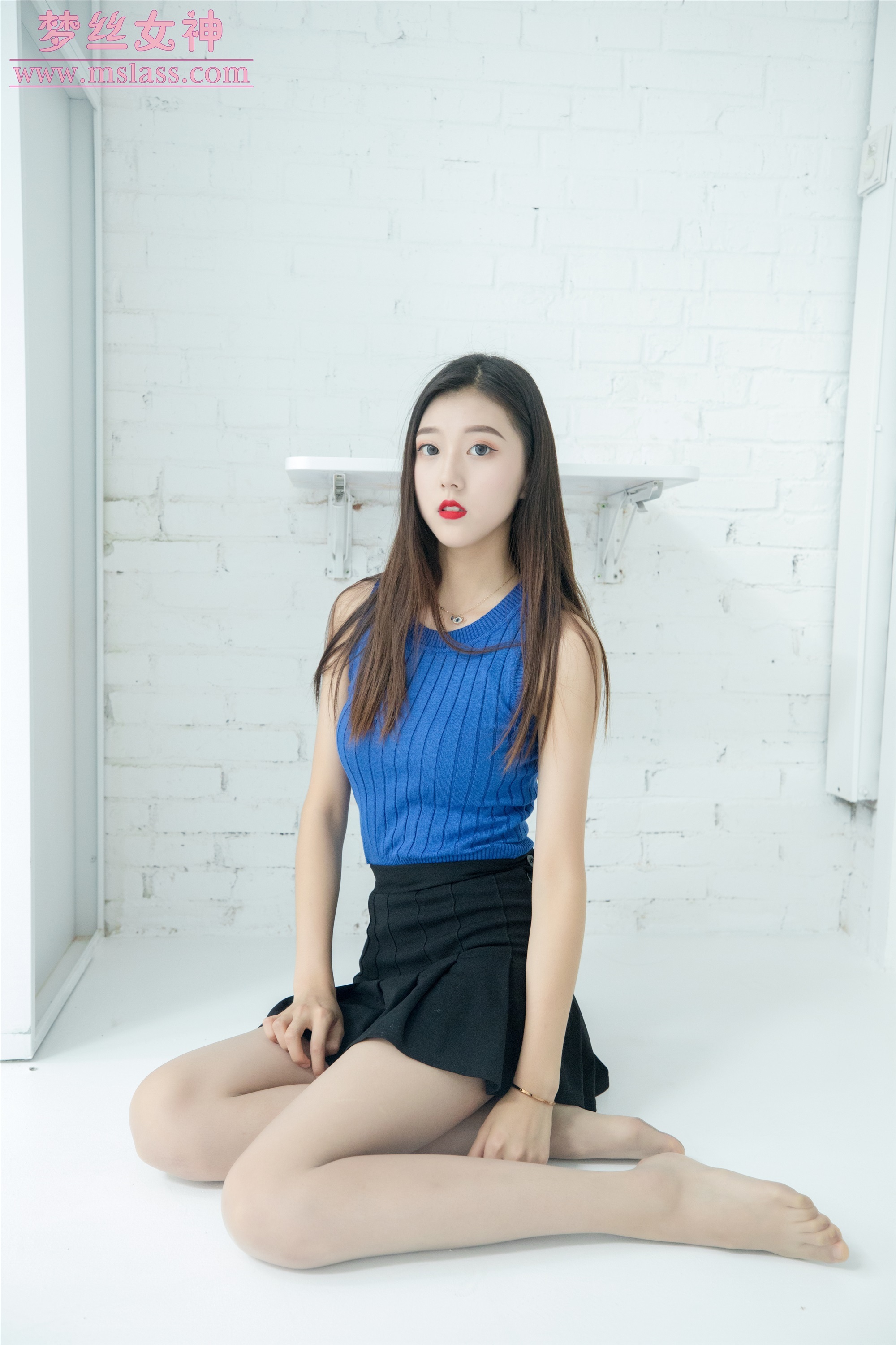 MSLASS梦丝女神 2019-06-08 Vol.031 苏蕾 艺术空间丝袜美腿