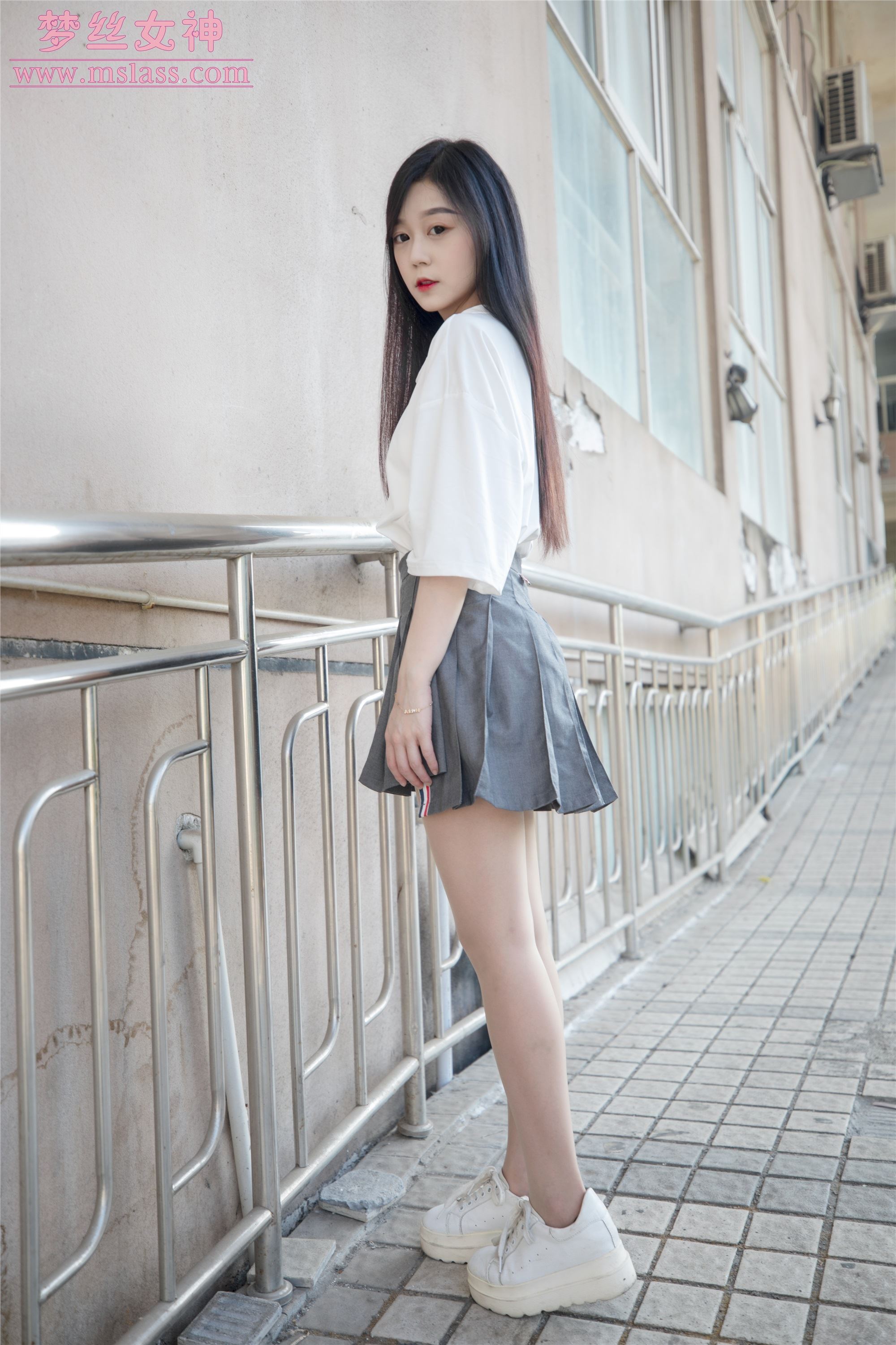 MSLASS梦丝女神 2019-06-13 Vol.034 灵灵 甜静的明星脸