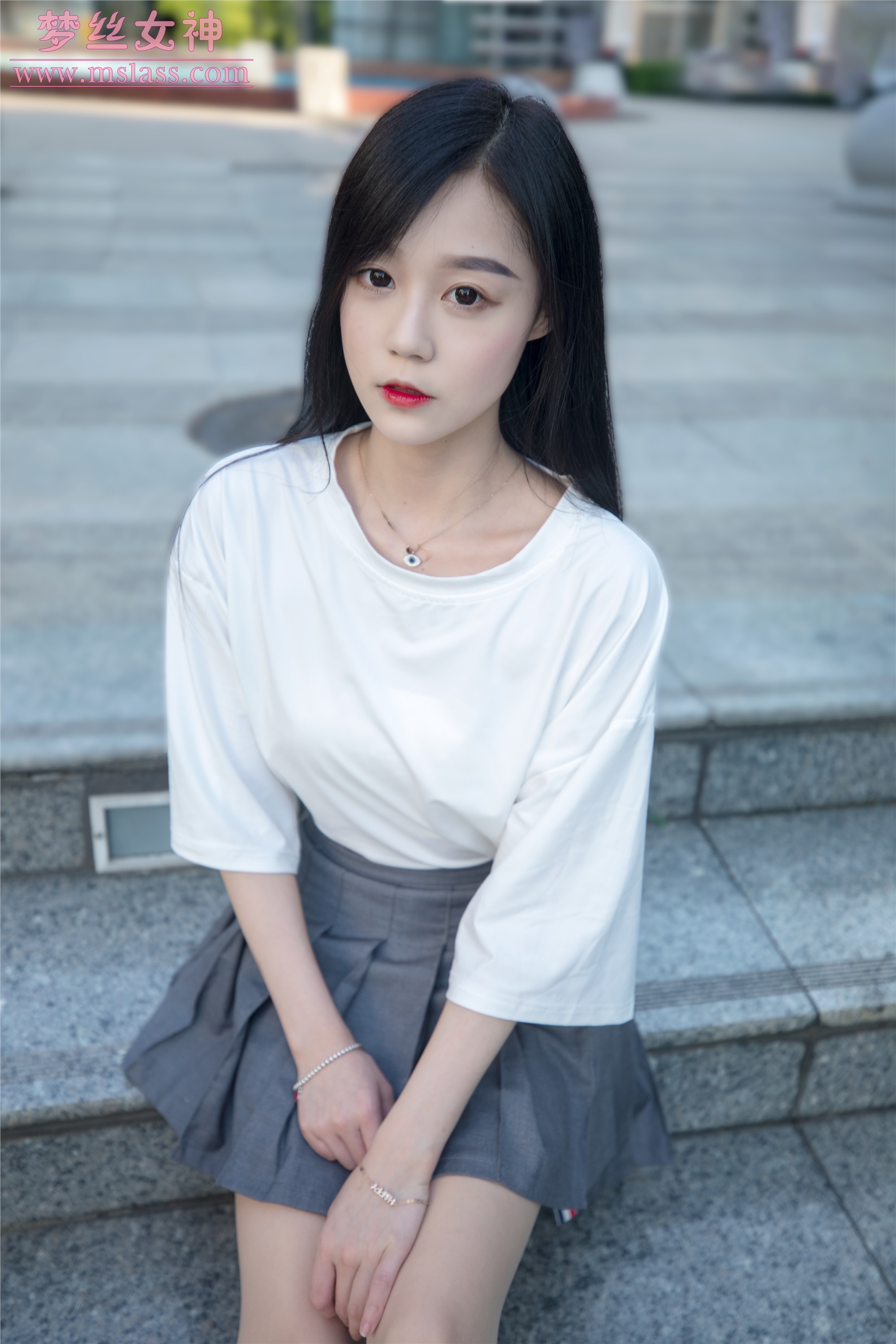 MSLASS梦丝女神 2019-06-13 Vol.034 灵灵 甜静的明星脸