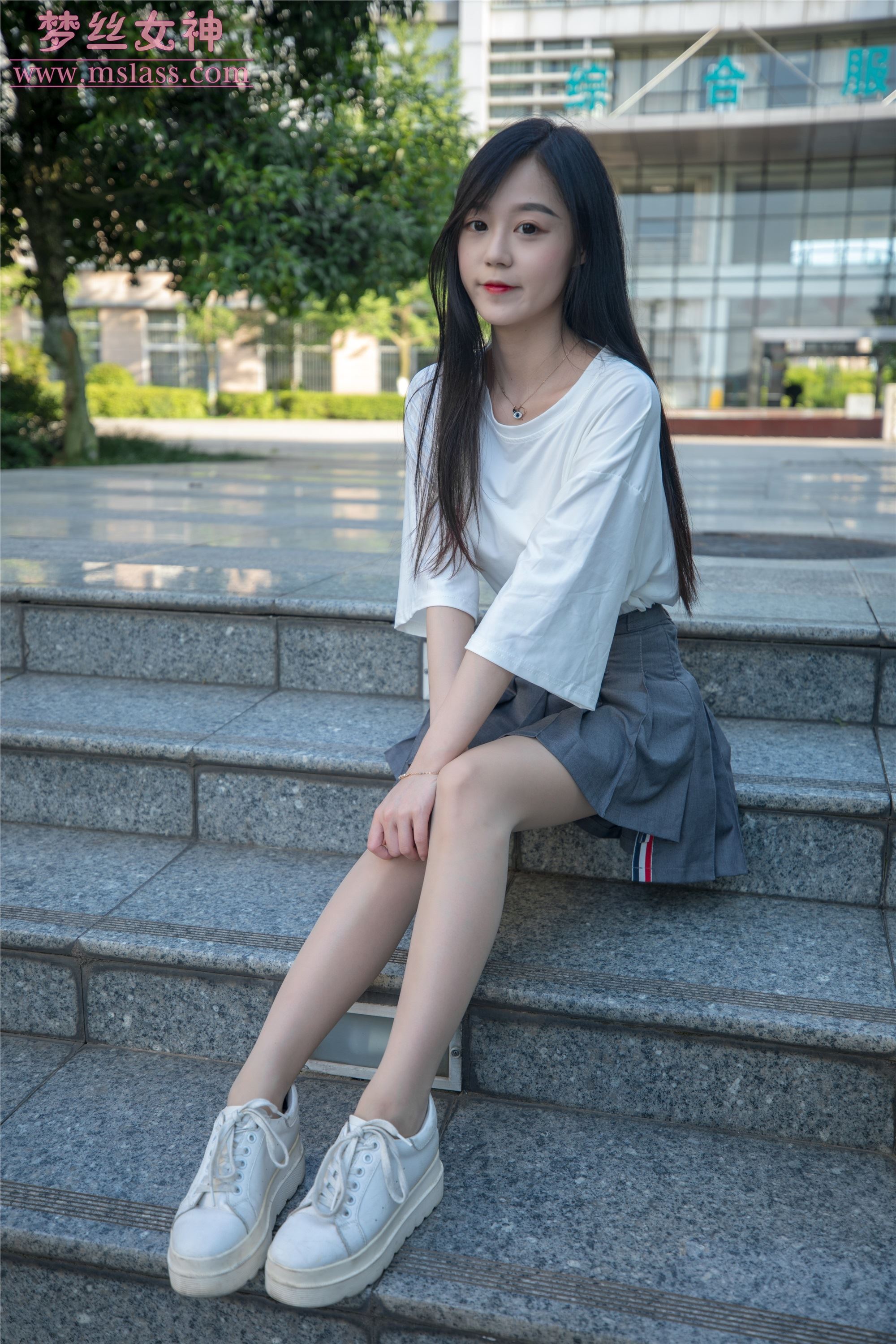 MSLASS梦丝女神 2019-06-13 Vol.034 灵灵 甜静的明星脸