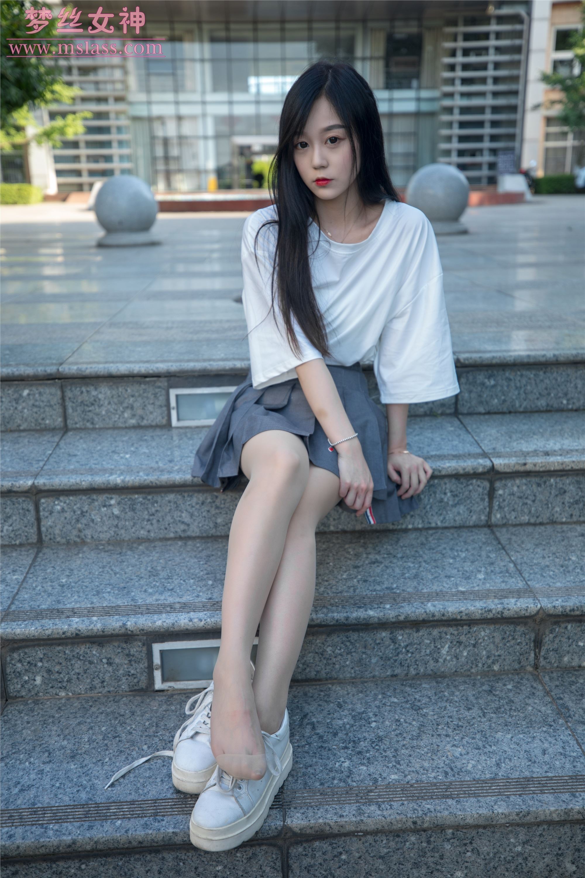 MSLASS梦丝女神 2019-06-13 Vol.034 灵灵 甜静的明星脸