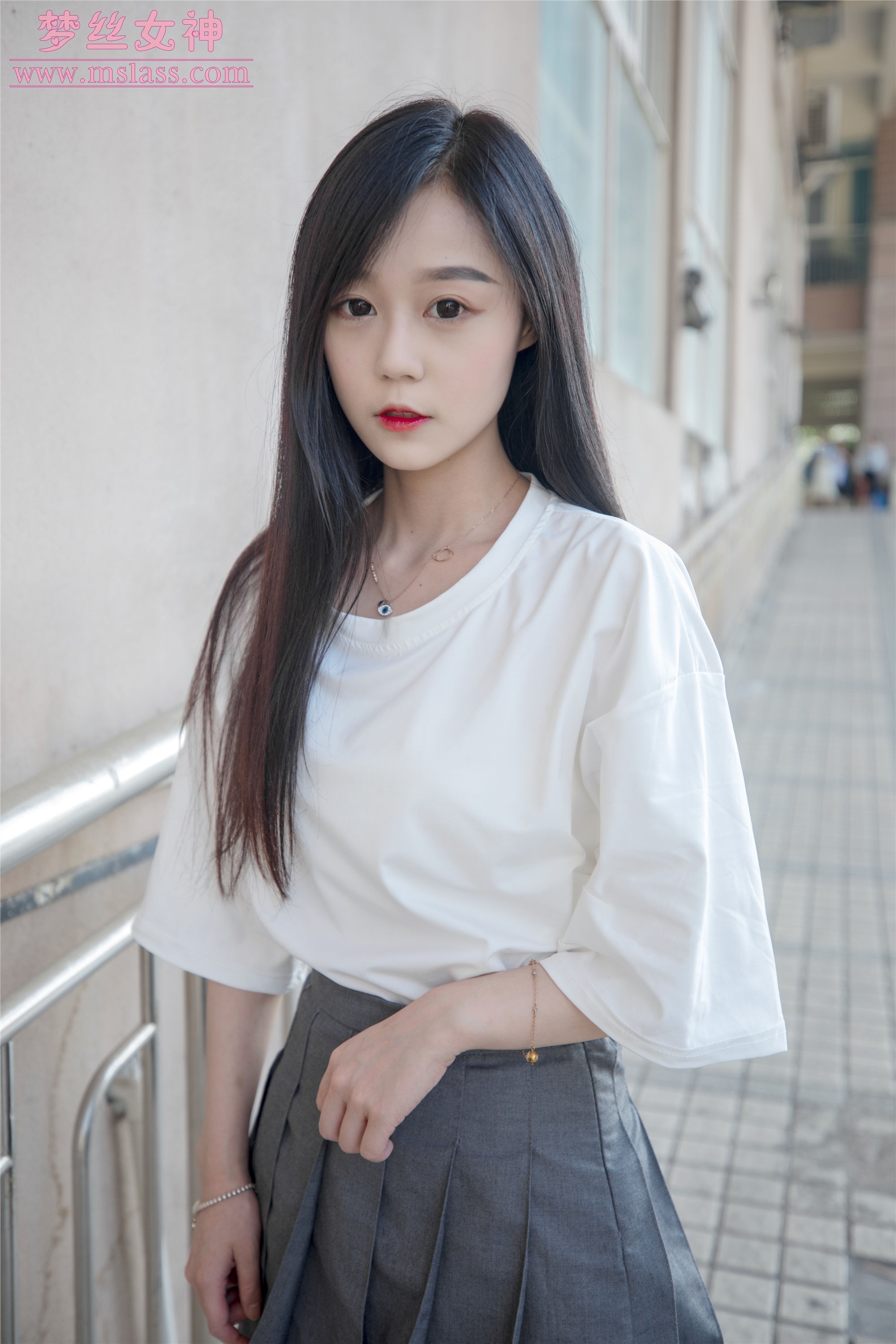 MSLASS梦丝女神 2019-06-13 Vol.034 灵灵 甜静的明星脸