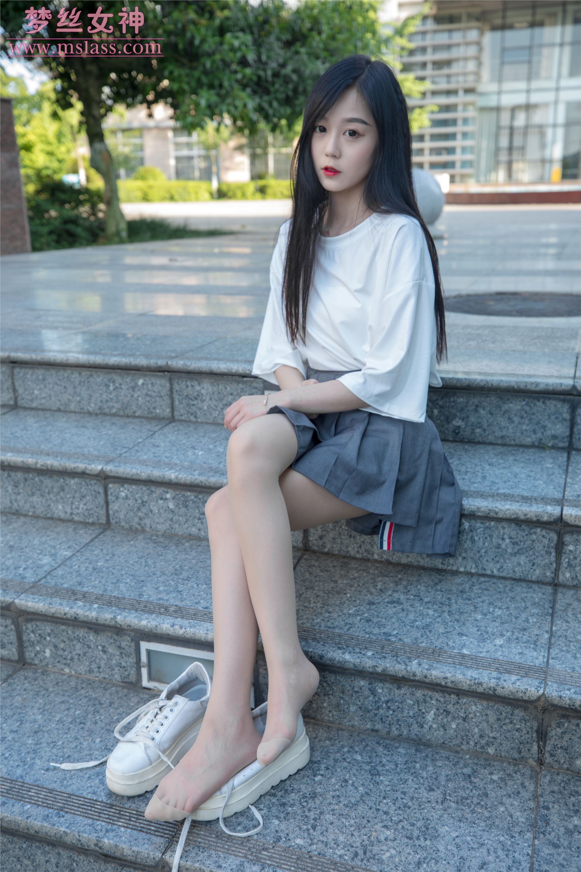 MSLASS梦丝女神 2019-06-13 Vol.034 灵灵 甜静的明星脸