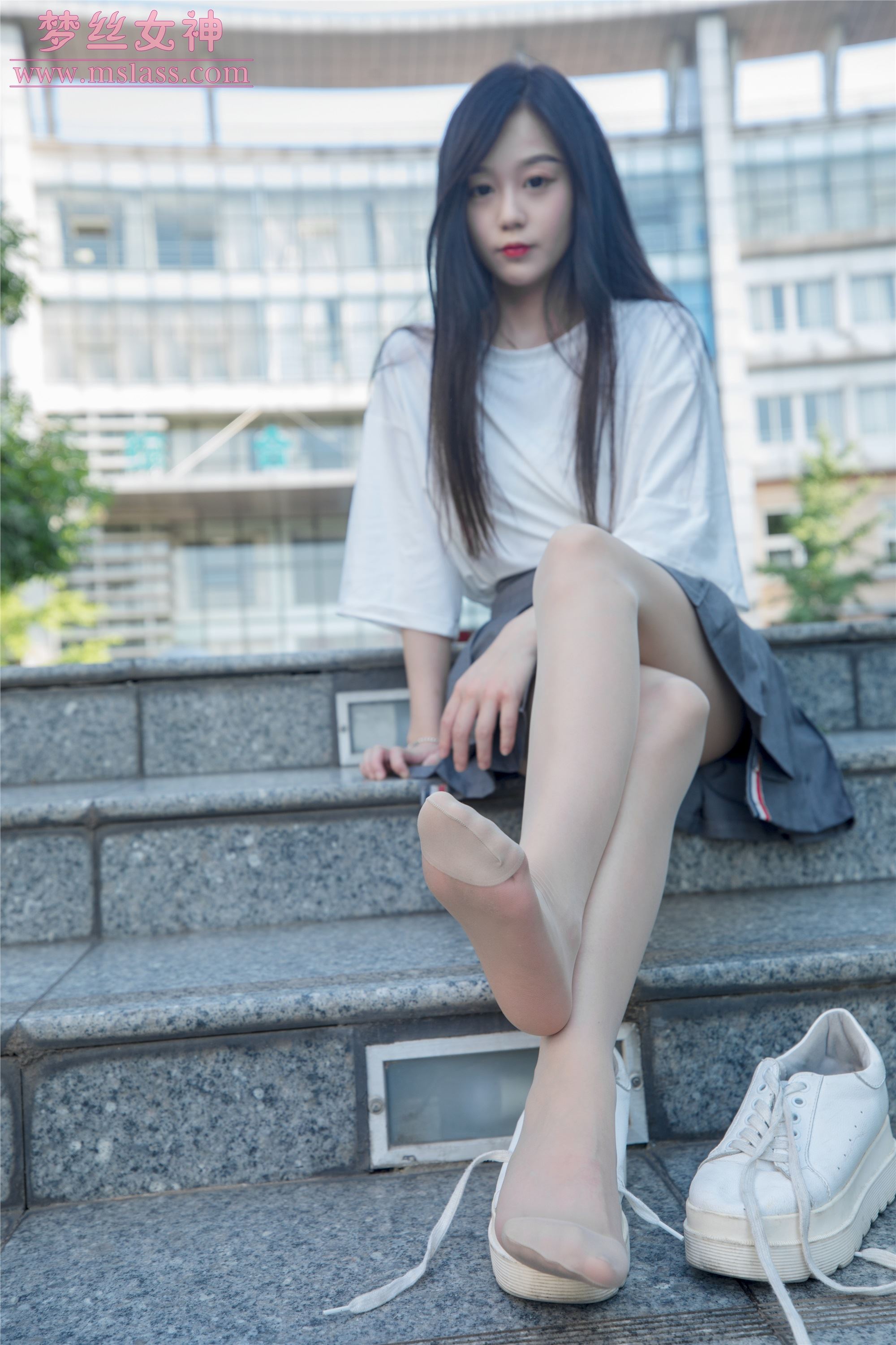 MSLASS梦丝女神 2019-06-13 Vol.034 灵灵 甜静的明星脸