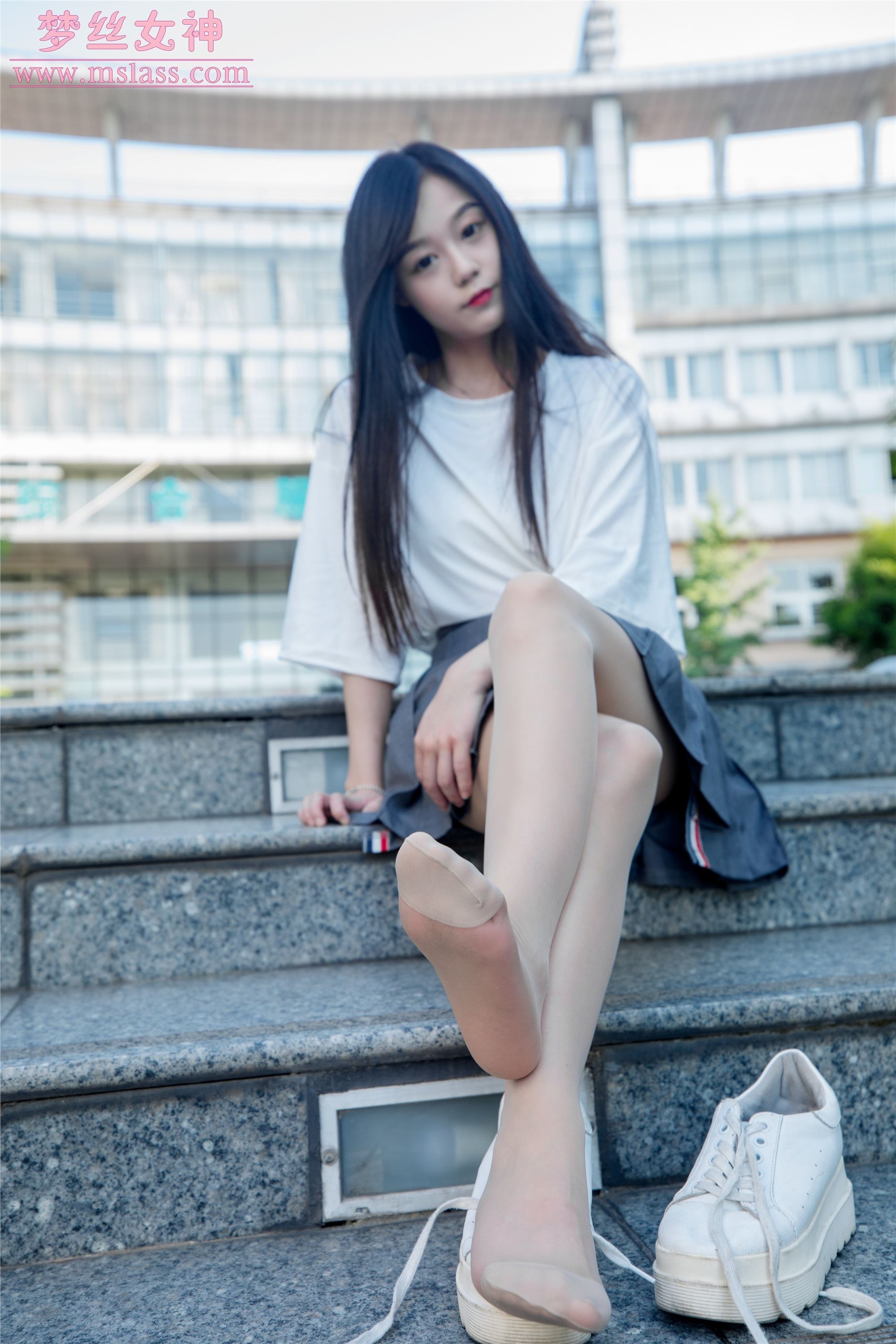 MSLASS梦丝女神 2019-06-13 Vol.034 灵灵 甜静的明星脸