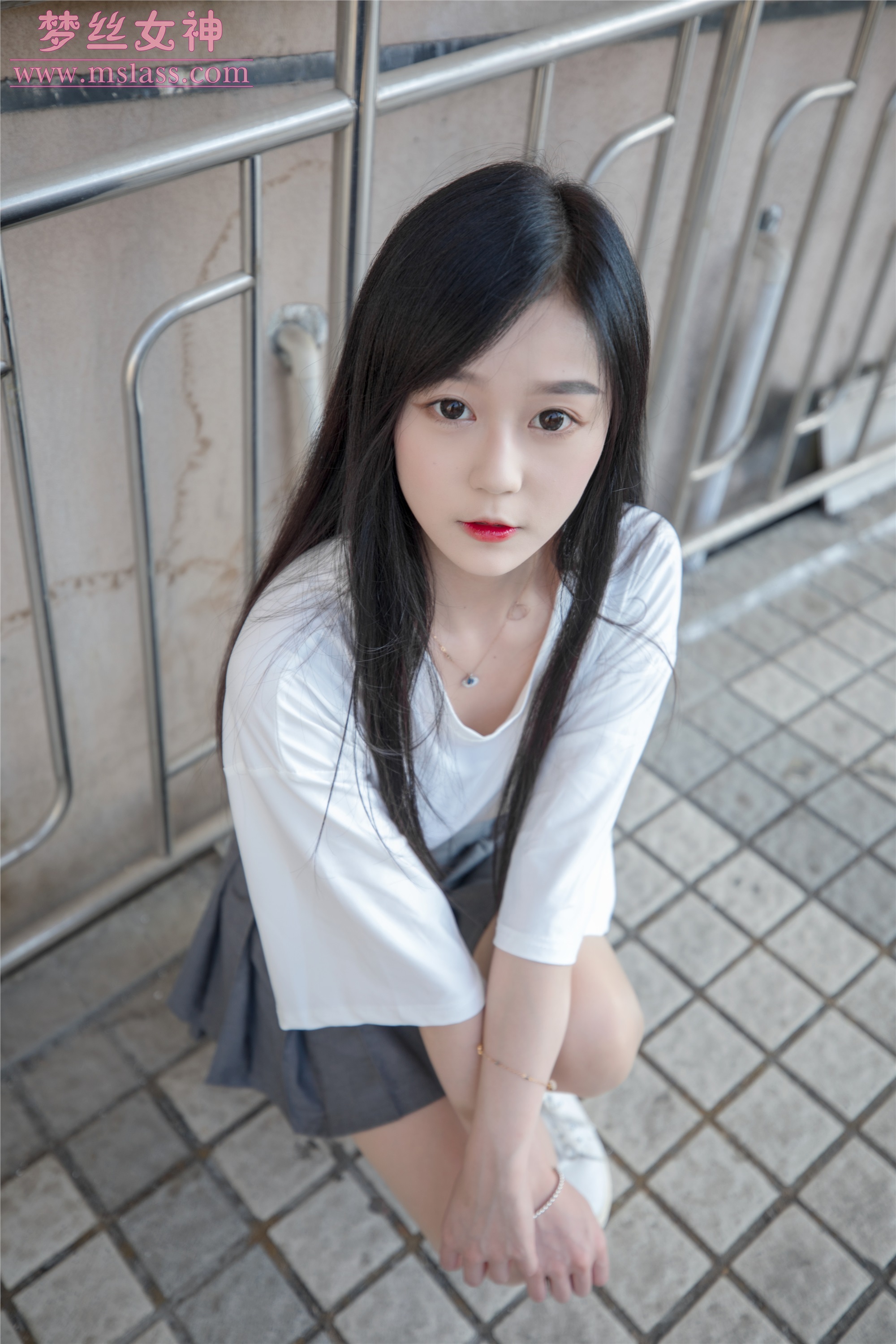 MSLASS梦丝女神 2019-06-13 Vol.034 灵灵 甜静的明星脸