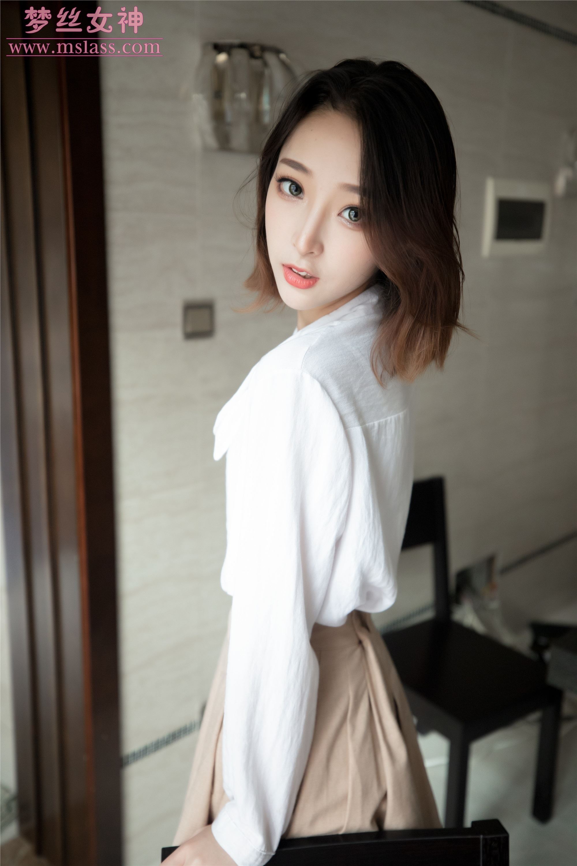 MSLASS梦丝女神 2019-08-08 Vol.042 乔儿 美女主播（肉色丝袜搭配）