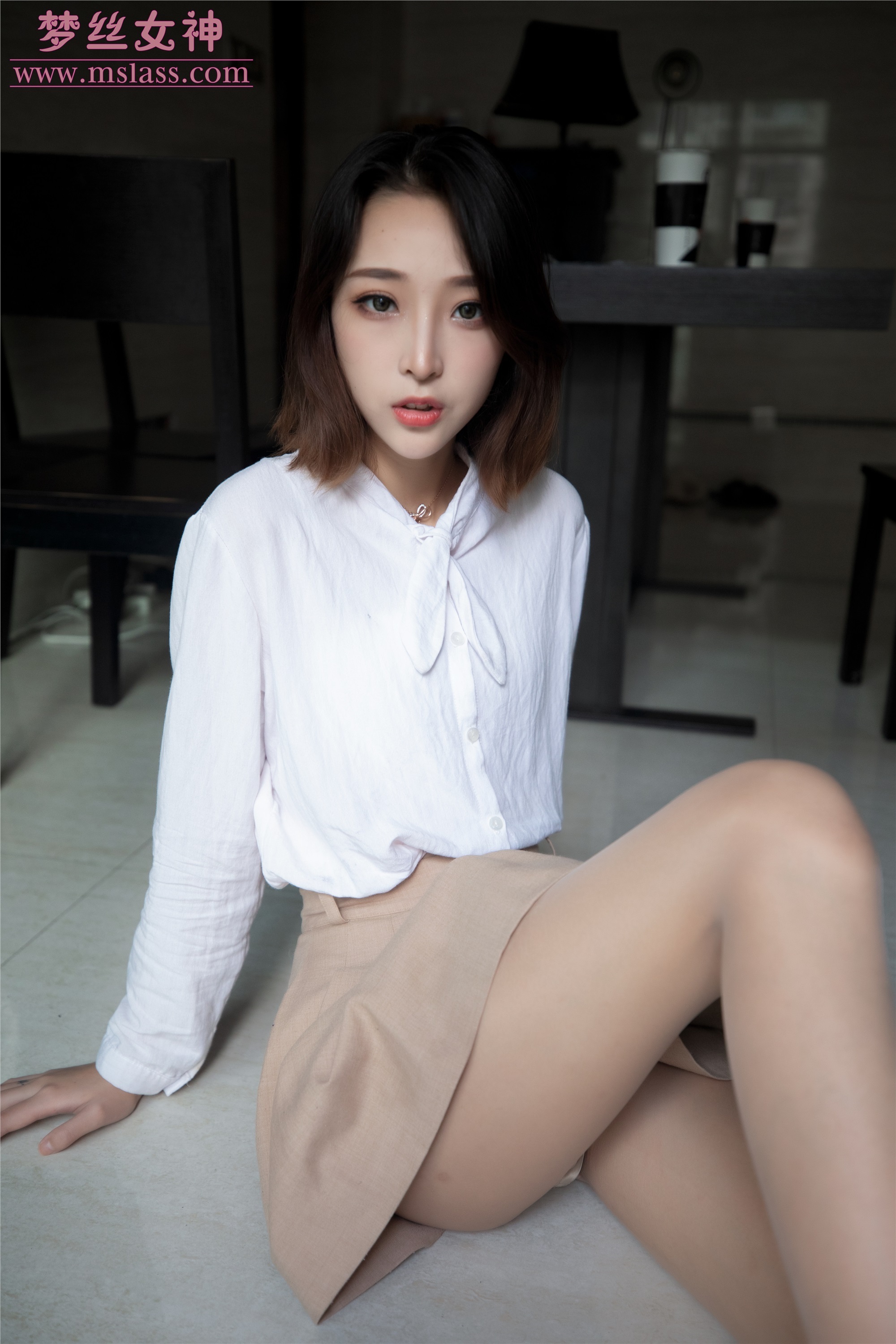 MSLASS梦丝女神 2019-08-08 Vol.042 乔儿 美女主播（肉色丝袜搭配）