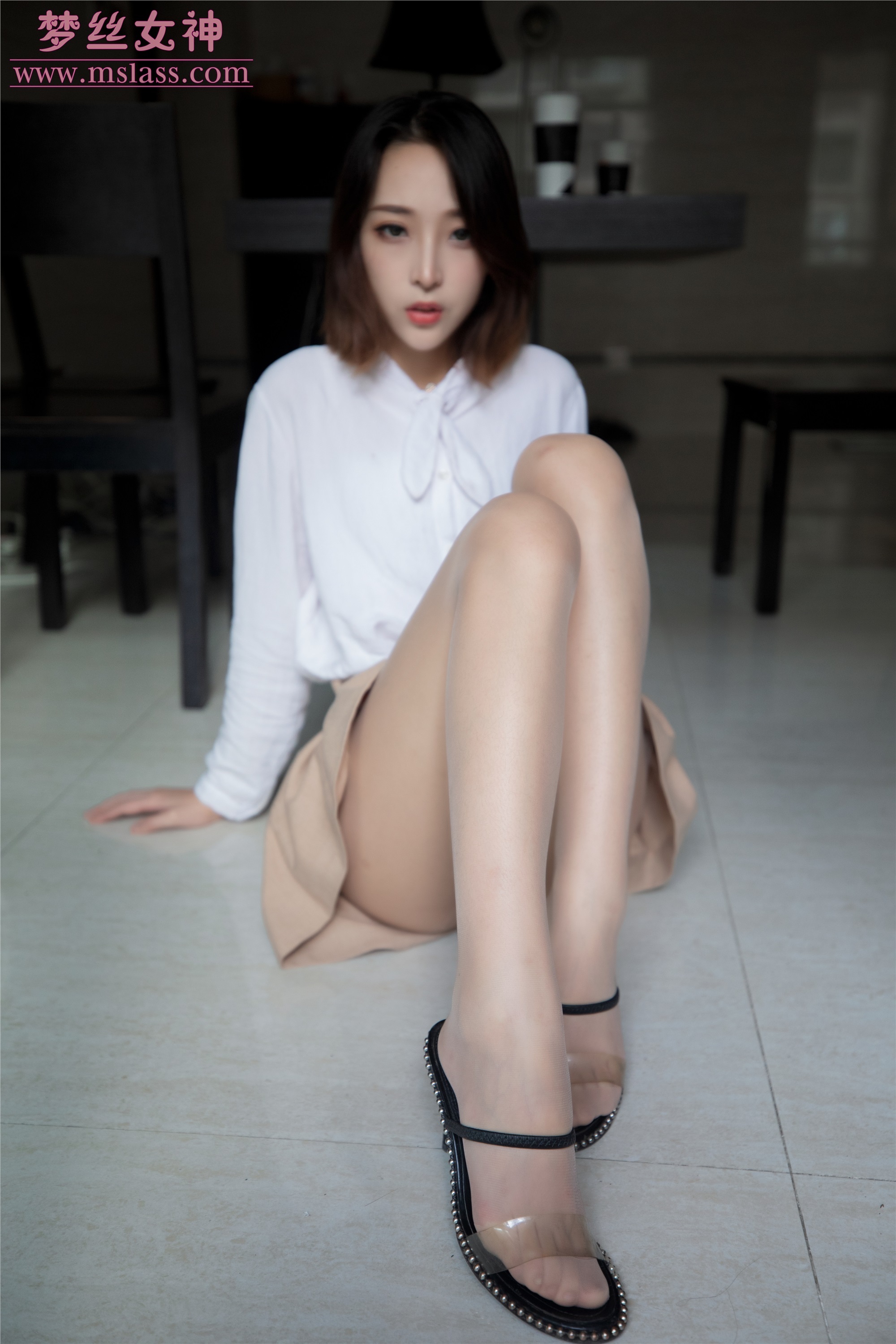 MSLASS梦丝女神 2019-08-08 Vol.042 乔儿 美女主播（肉色丝袜搭配）