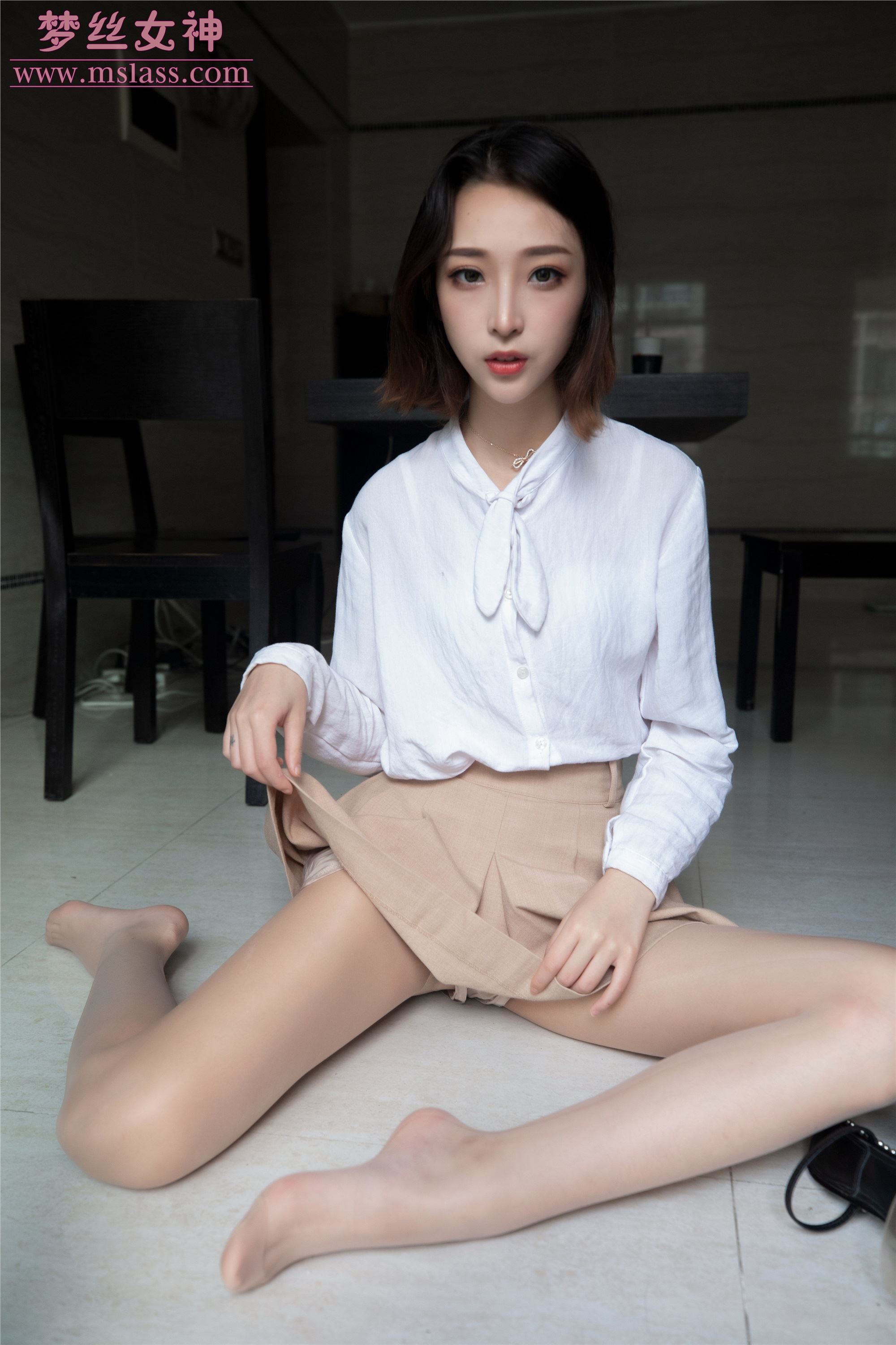 MSLASS梦丝女神 2019-08-08 Vol.042 乔儿 美女主播（肉色丝袜搭配）