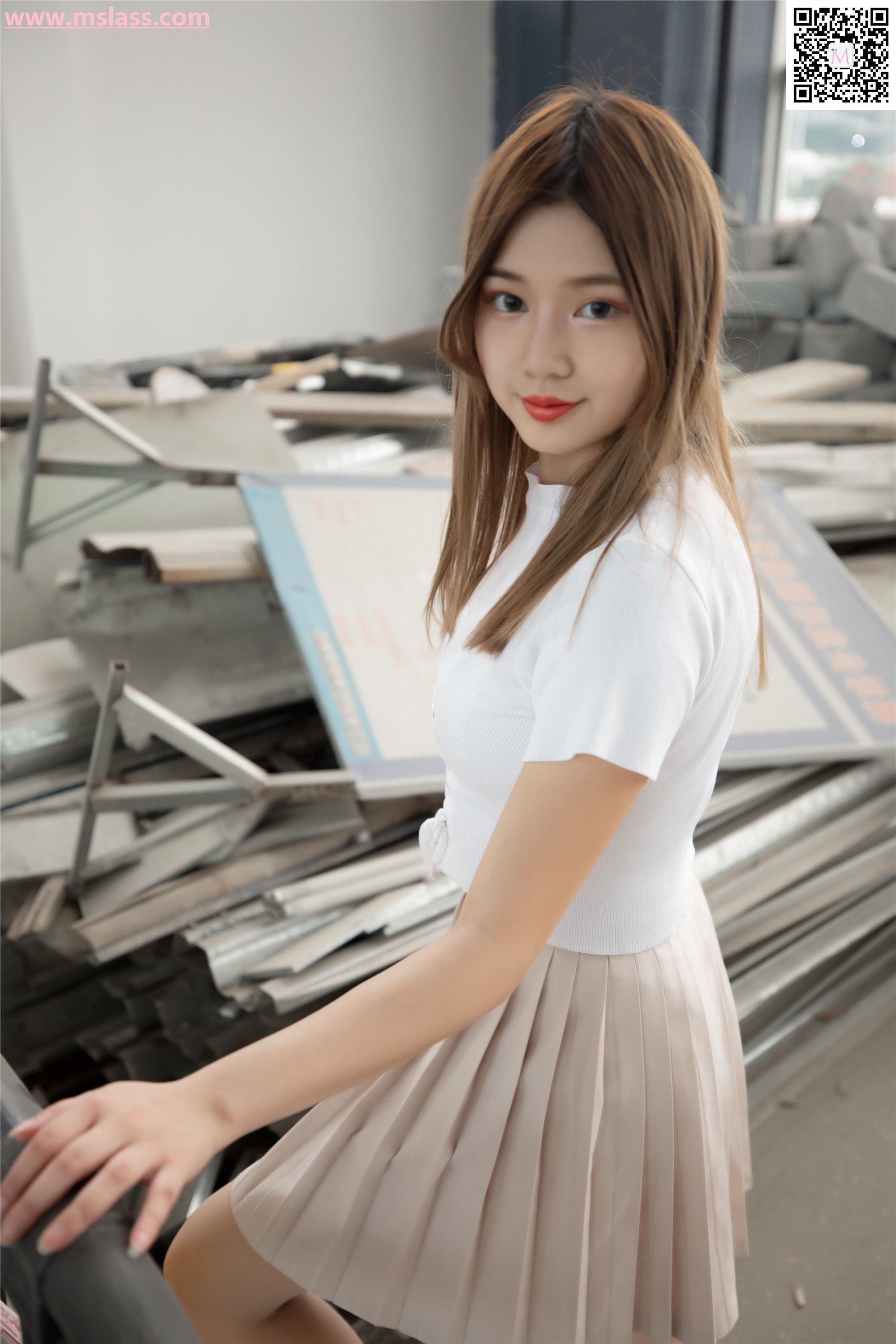 MSLASS梦丝女神 2019-08-29 Vol.045 小除夕 废墟的小白鞋