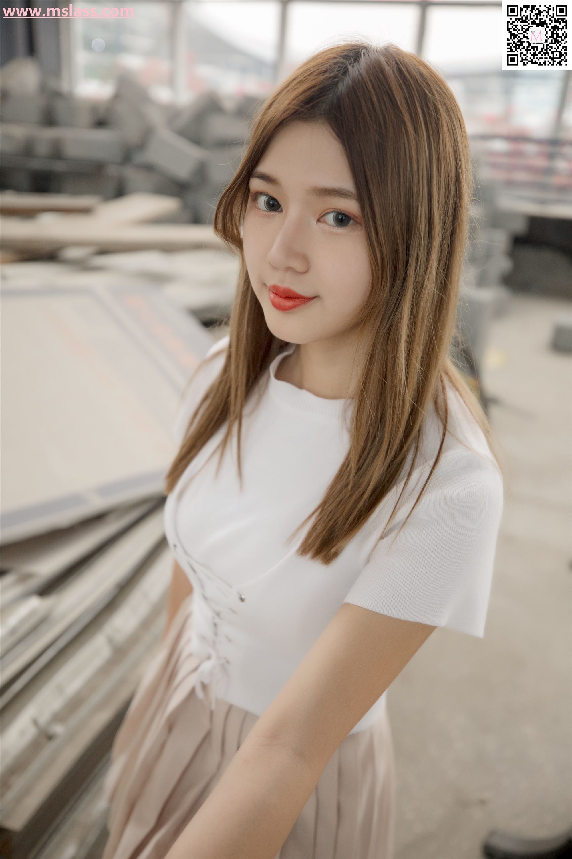 MSLASS梦丝女神 2019-08-29 Vol.045 小除夕 废墟的小白鞋