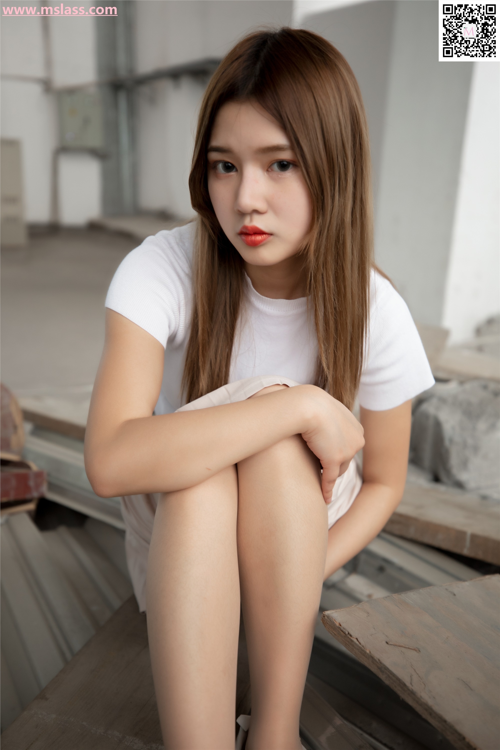 MSLASS梦丝女神 2019-08-29 Vol.045 小除夕 废墟的小白鞋