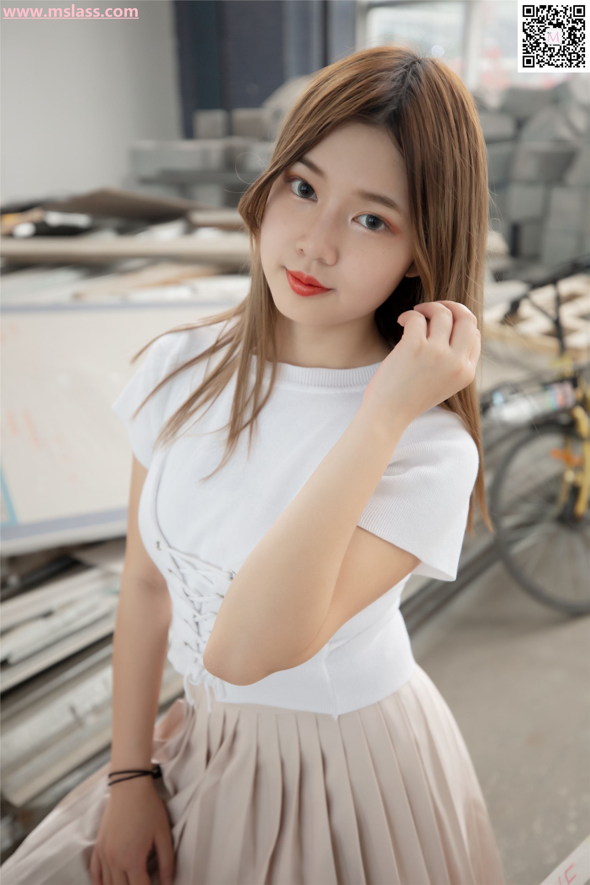 MSLASS梦丝女神 2019-08-29 Vol.045 小除夕 废墟的小白鞋