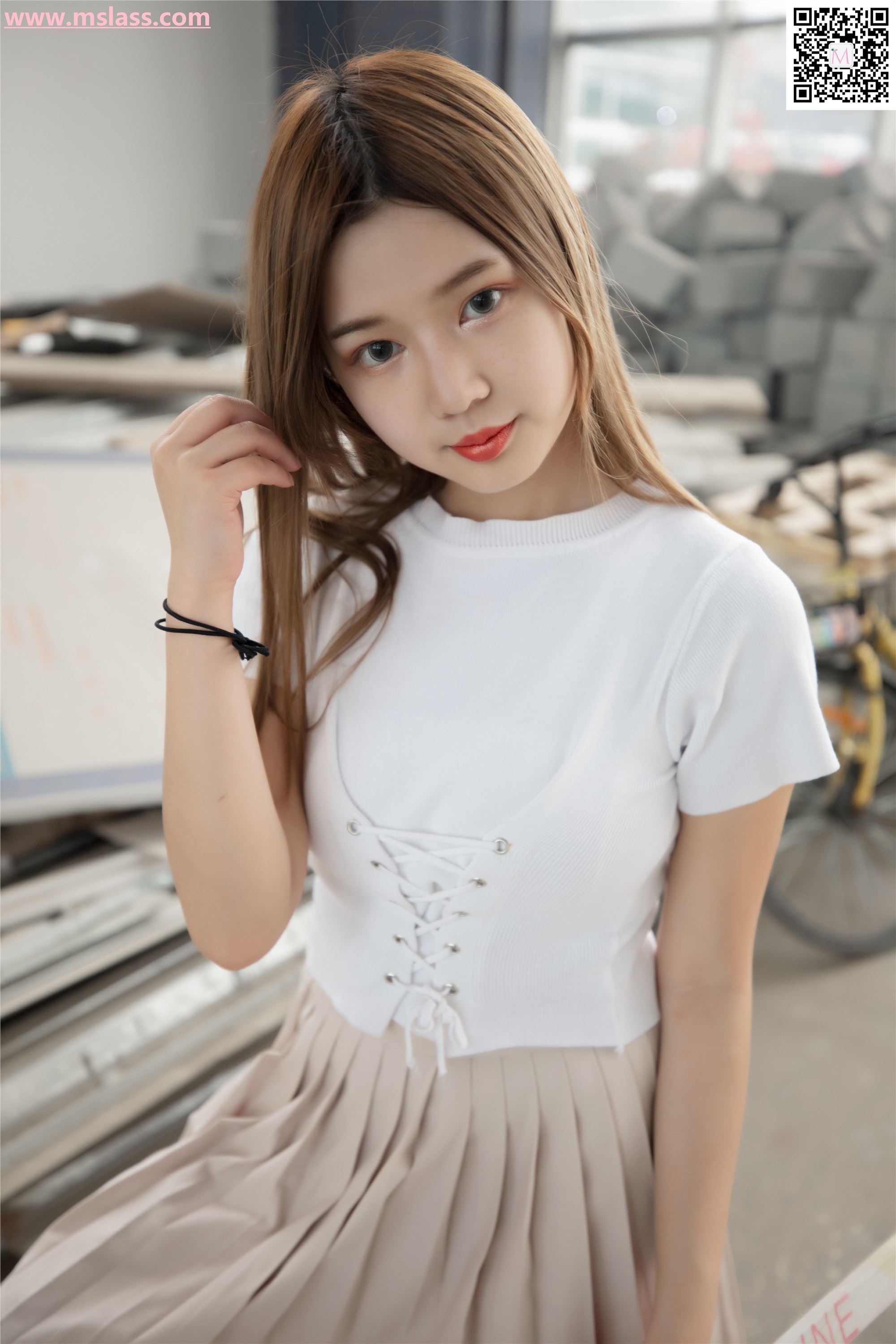 MSLASS梦丝女神 2019-08-29 Vol.045 小除夕 废墟的小白鞋