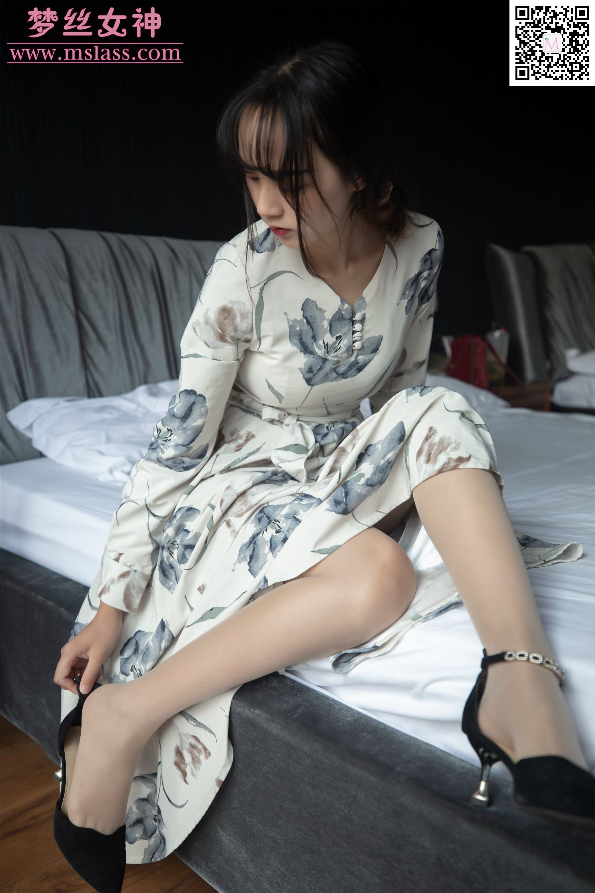 MSLASS梦丝女神 2019-11-08 Vol.065 玥玥 长裙的美人坯子