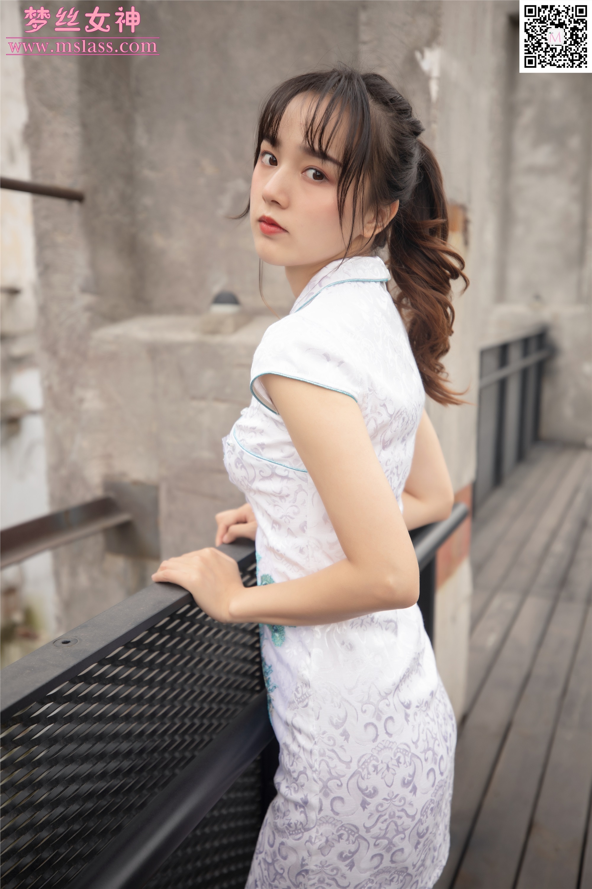 MSLASS梦丝女神 2019-10-24 Vol.060 玥玥 旗袍丝袜女神