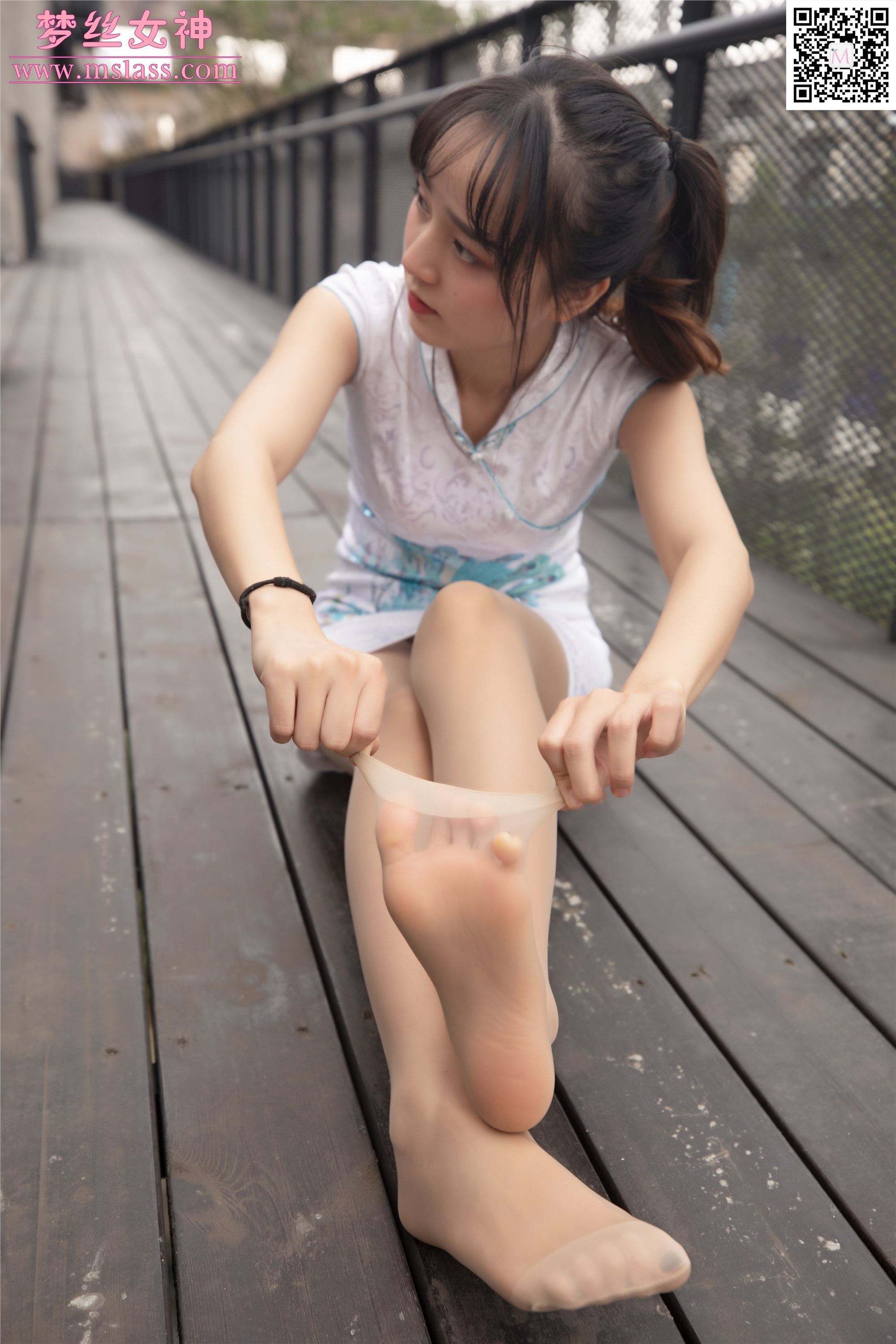 MSLASS梦丝女神 2019-10-24 Vol.060 玥玥 旗袍丝袜女神