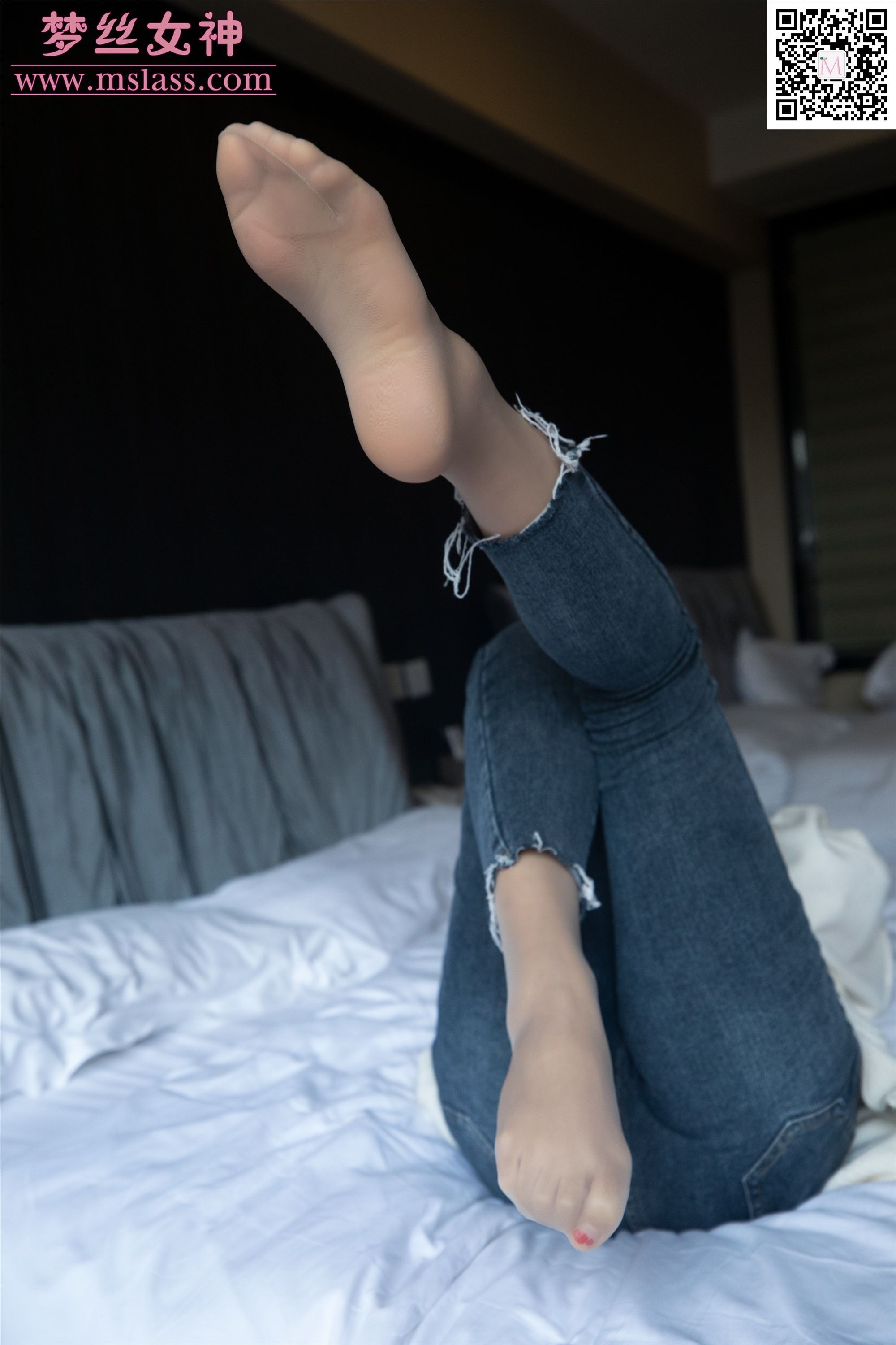 MSLASS梦丝女神 2019-11-11 Vol.067 雨晨 牛仔裤的裤里丝