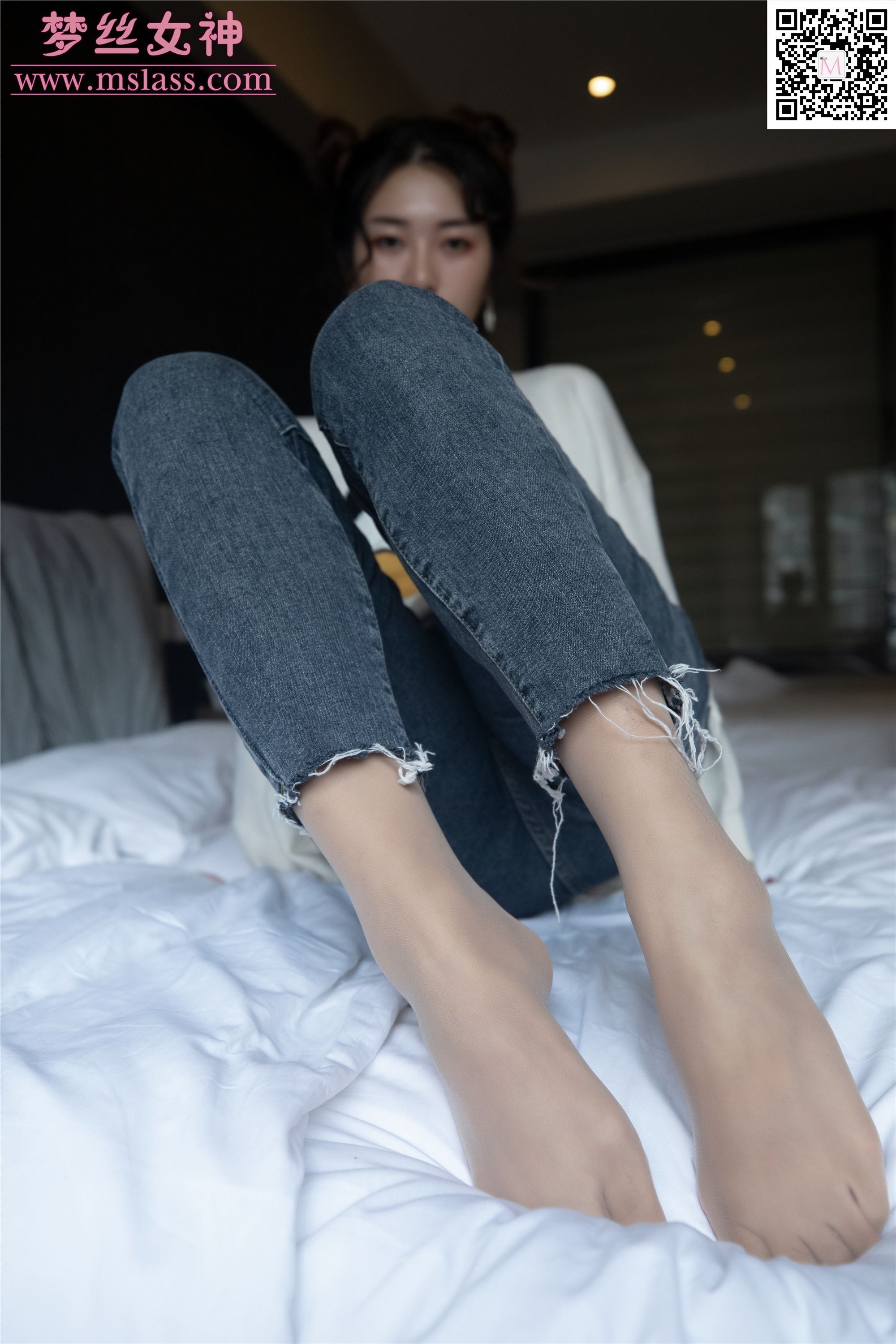 MSLASS梦丝女神 2019-11-11 Vol.067 雨晨 牛仔裤的裤里丝