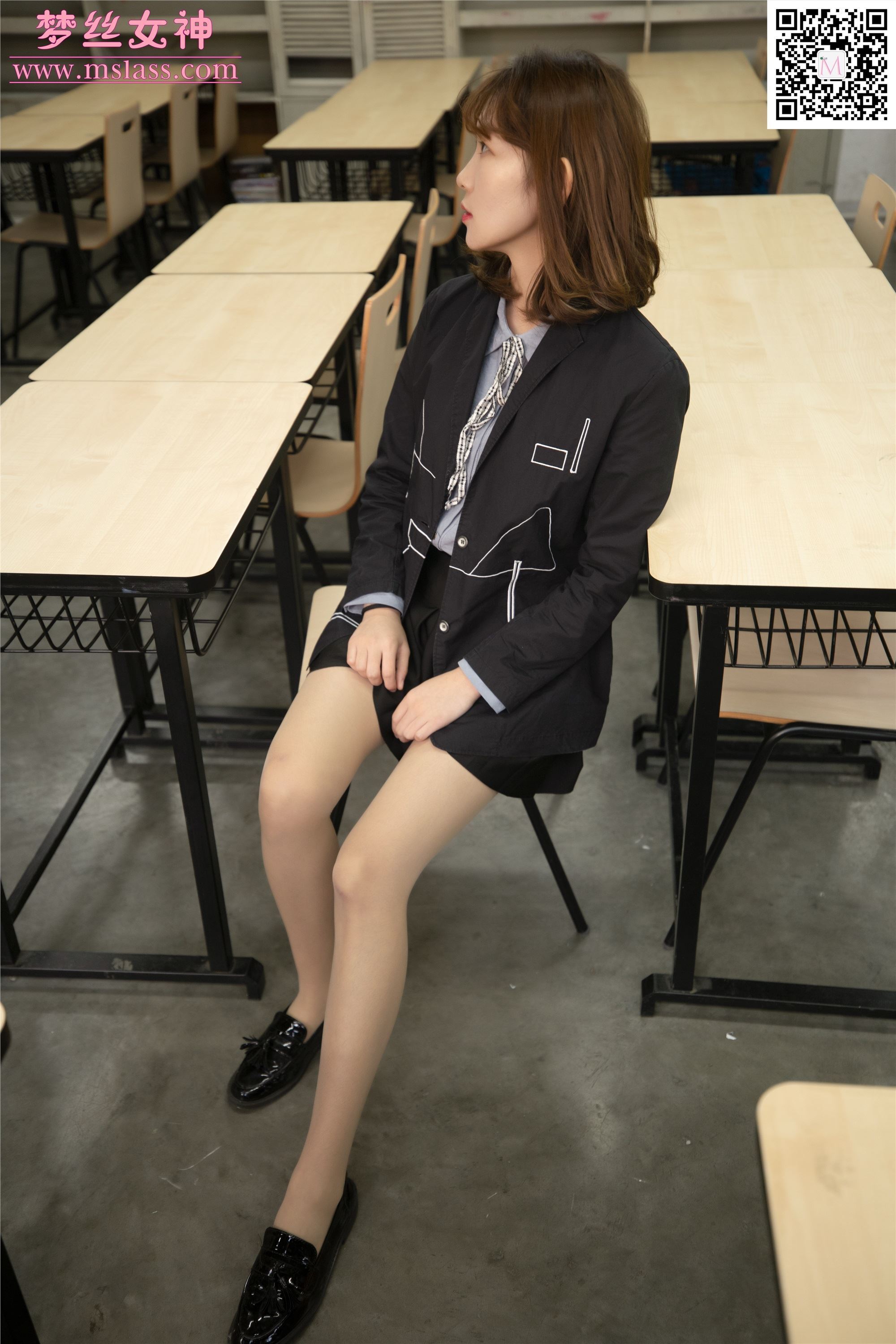 MSLASS梦丝女神 2019-11-15 Vol.069 周雨 纯洁的丝袜学妹