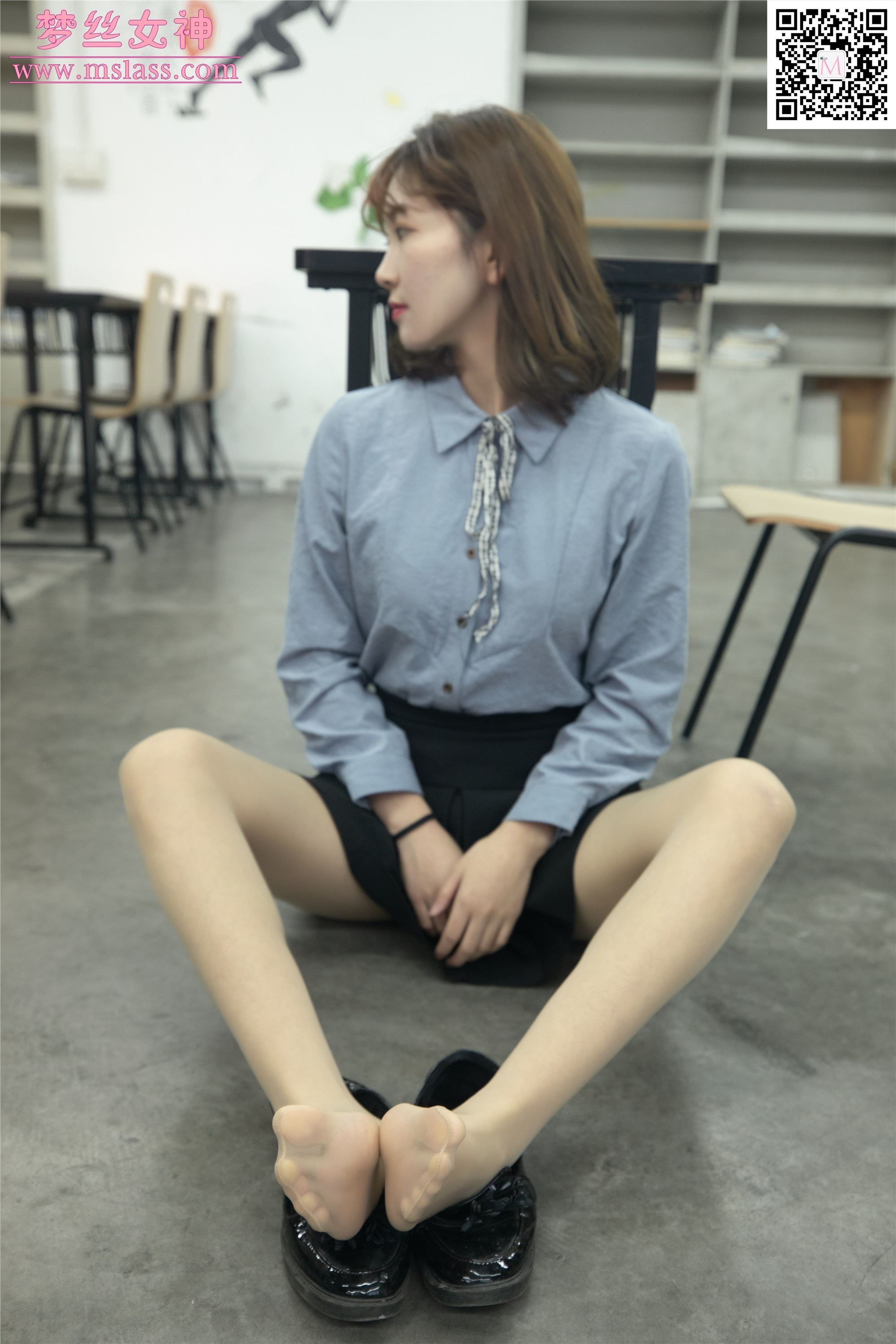 MSLASS梦丝女神 2019-11-15 Vol.069 周雨 纯洁的丝袜学妹