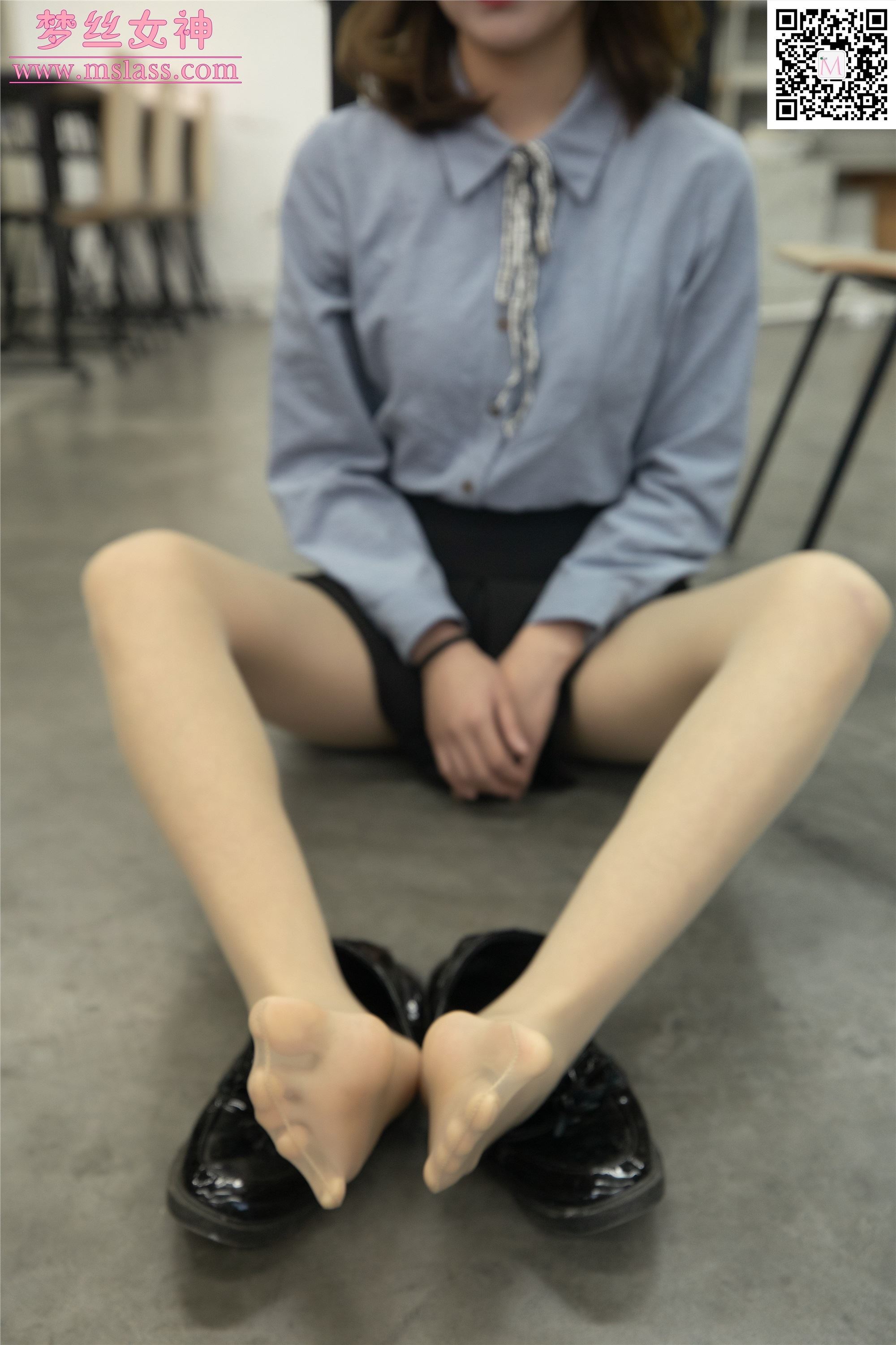 MSLASS梦丝女神 2019-11-15 Vol.069 周雨 纯洁的丝袜学妹