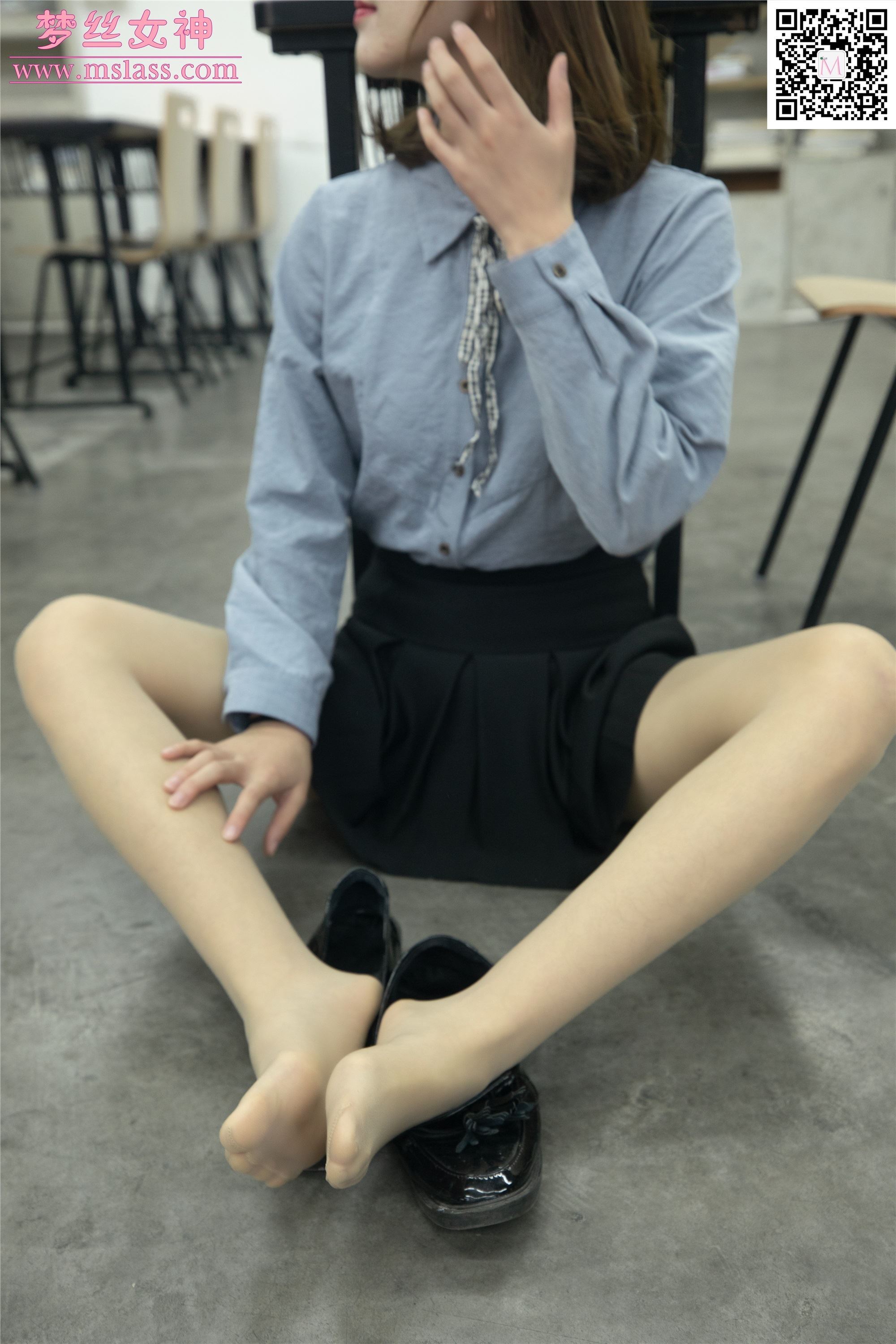 MSLASS梦丝女神 2019-11-15 Vol.069 周雨 纯洁的丝袜学妹