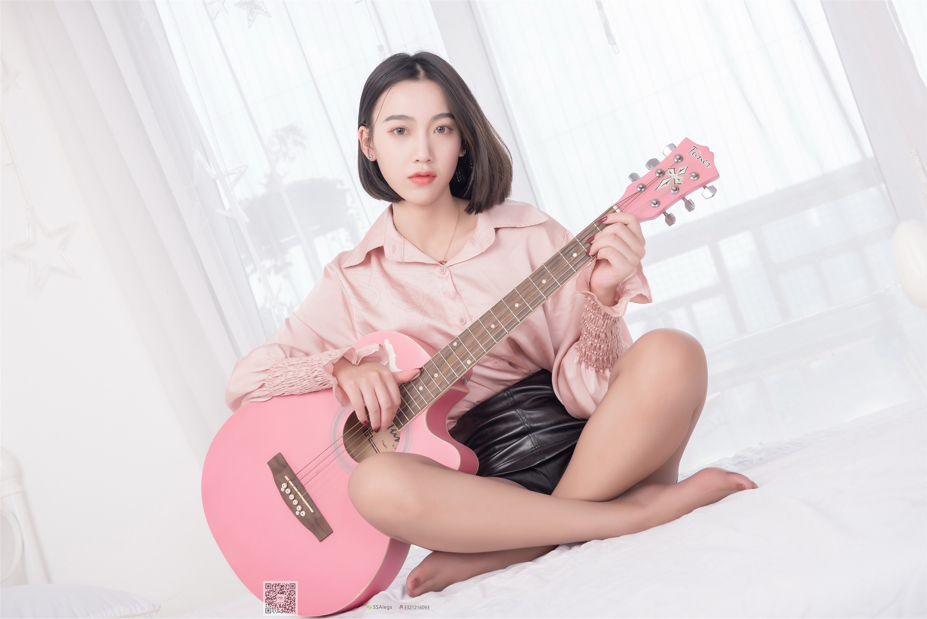 SSA丝社 NO.034 大大的咖啡丝完美腿部曲线