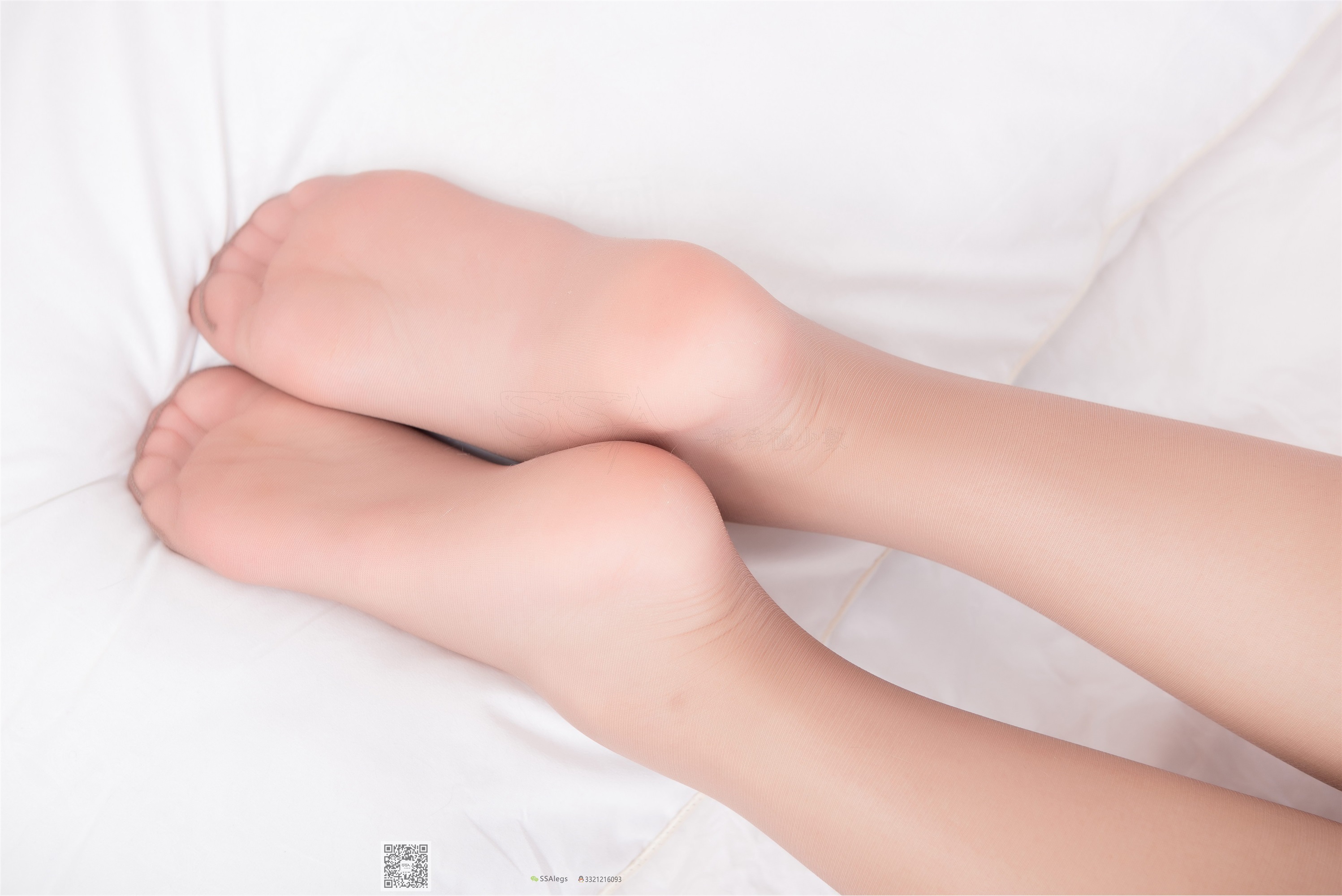 SSA丝社 NO.034 大大的咖啡丝完美腿部曲线