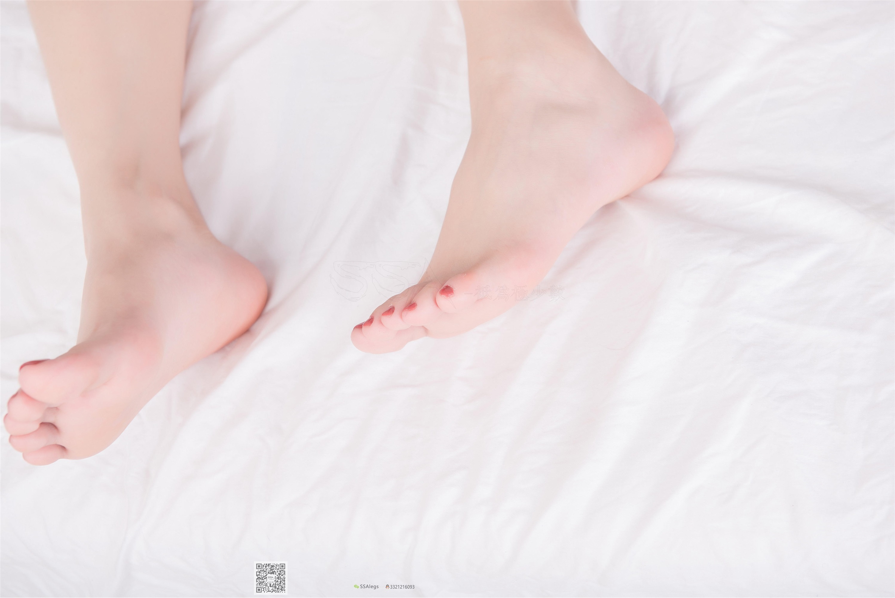 SSA丝社 NO.035 大大的警服长筒丝袜及裸足