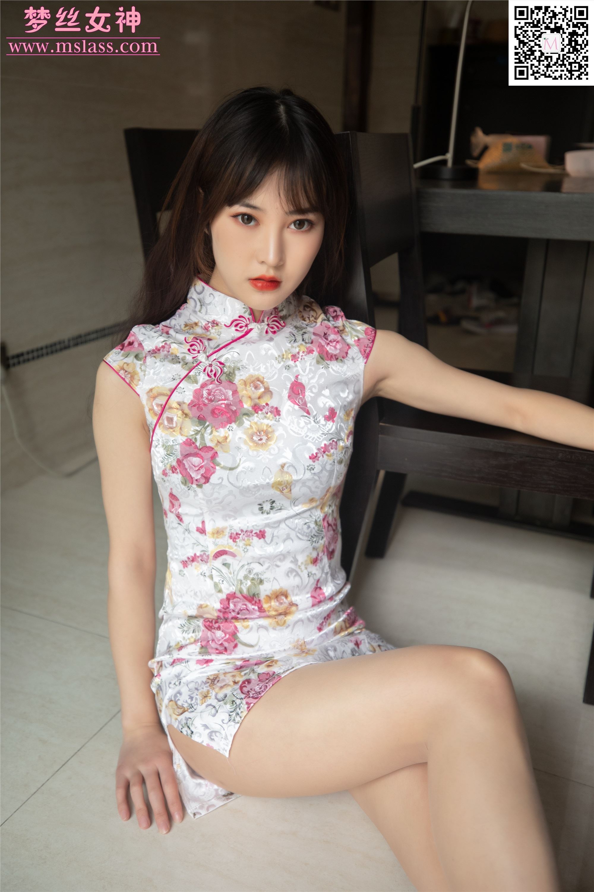 MSLASS梦丝女神 2019-11-17 Vol.070 小唐嫣 旗袍下的包裹