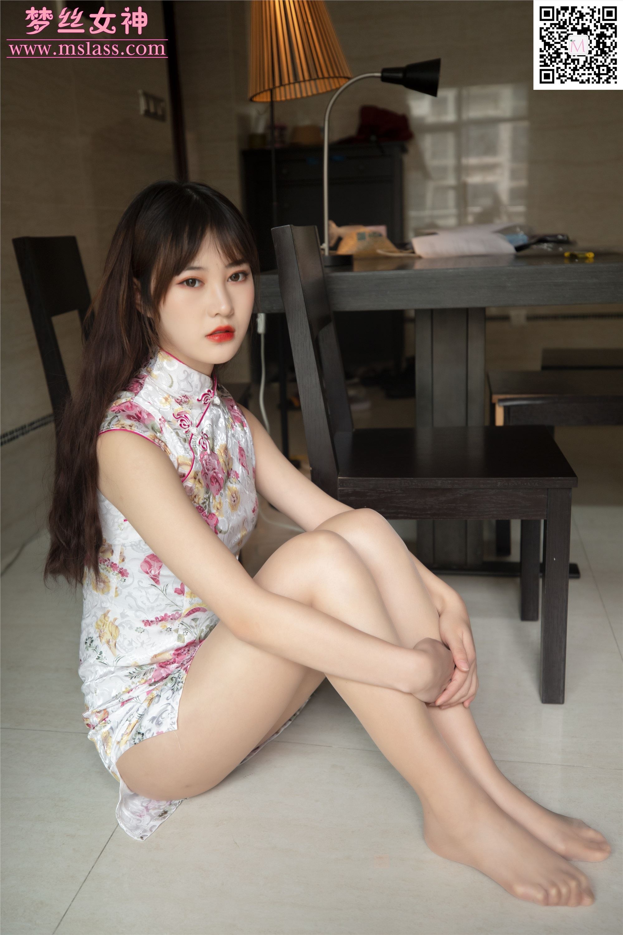 MSLASS梦丝女神 2019-11-17 Vol.070 小唐嫣 旗袍下的包裹