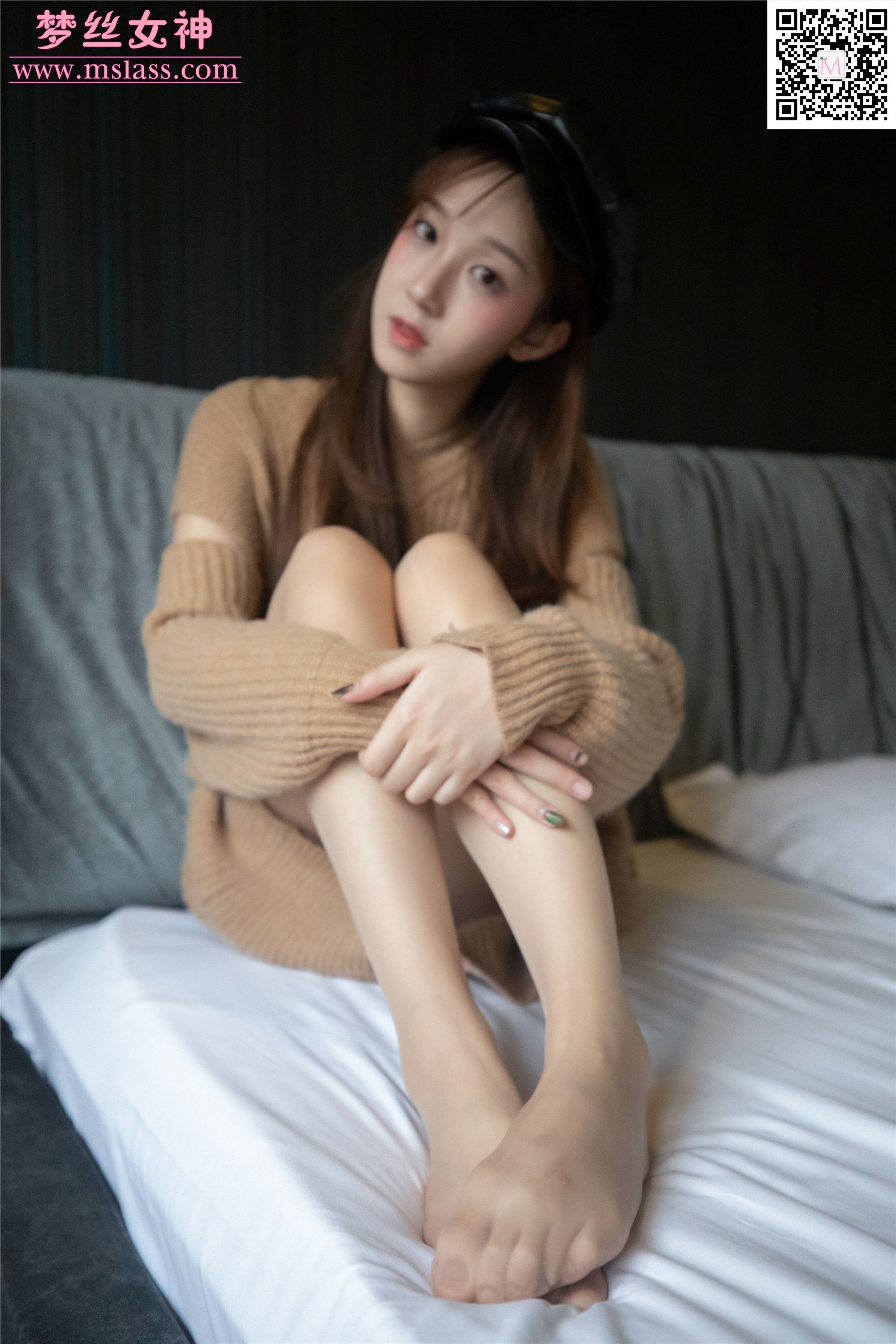 MSLASS梦丝女神 2019-11-29 Vol.077 小都灵 《左耳》电影明星脸
