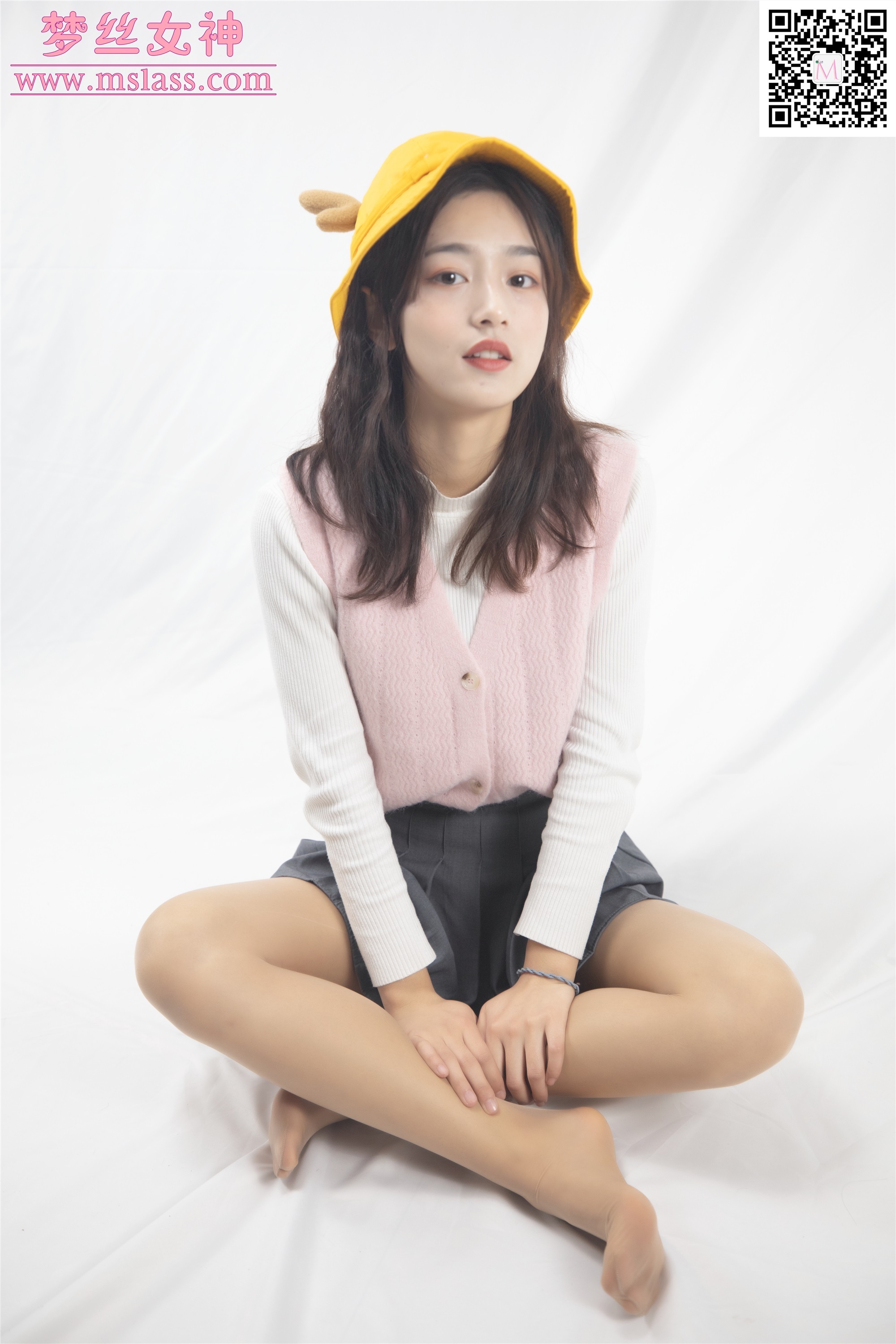 MSLASS梦丝女神 2019-12-08 Vol.080 璇璇3 9分颜值小黄鸭帽