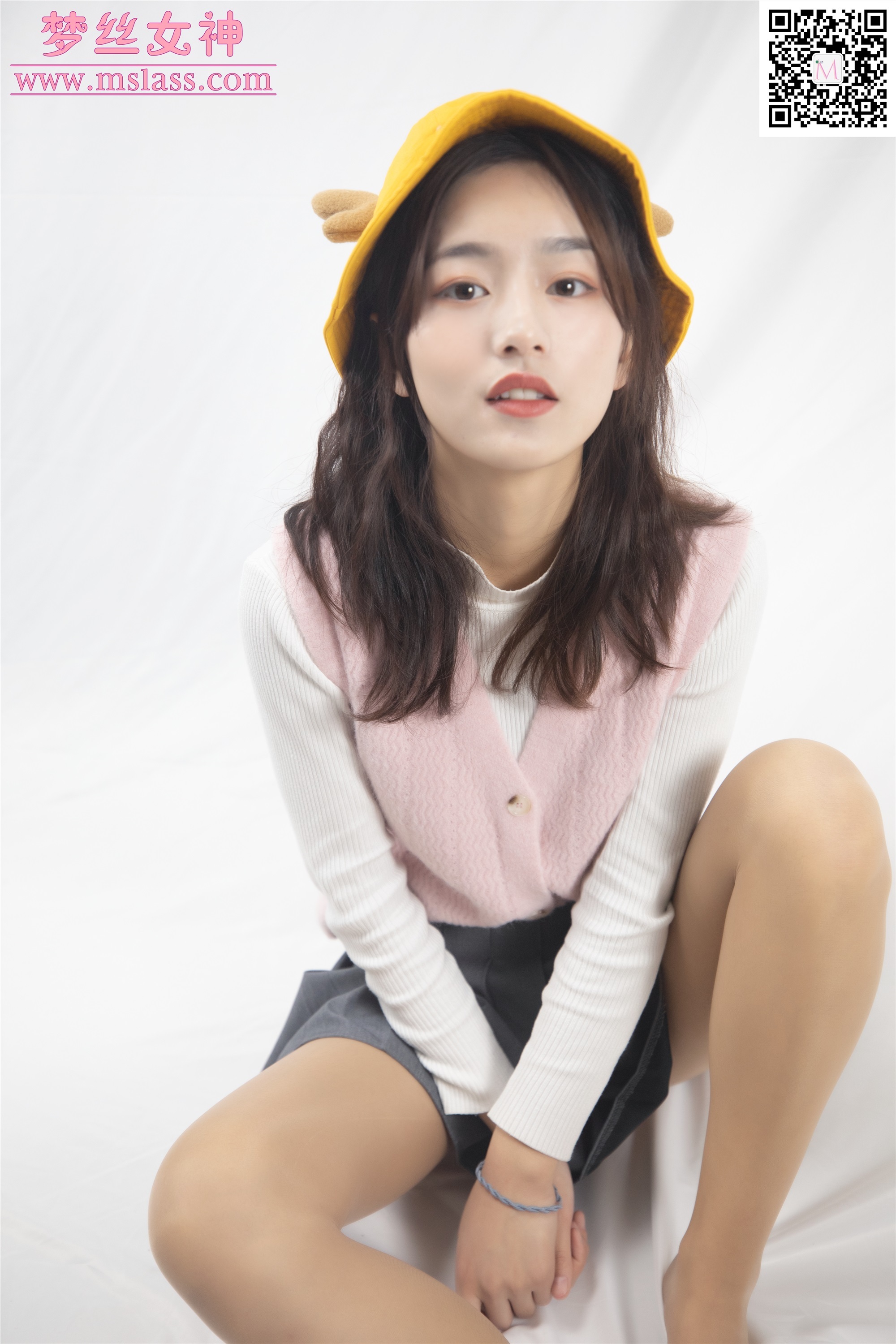 MSLASS梦丝女神 2019-12-08 Vol.080 璇璇3 9分颜值小黄鸭帽