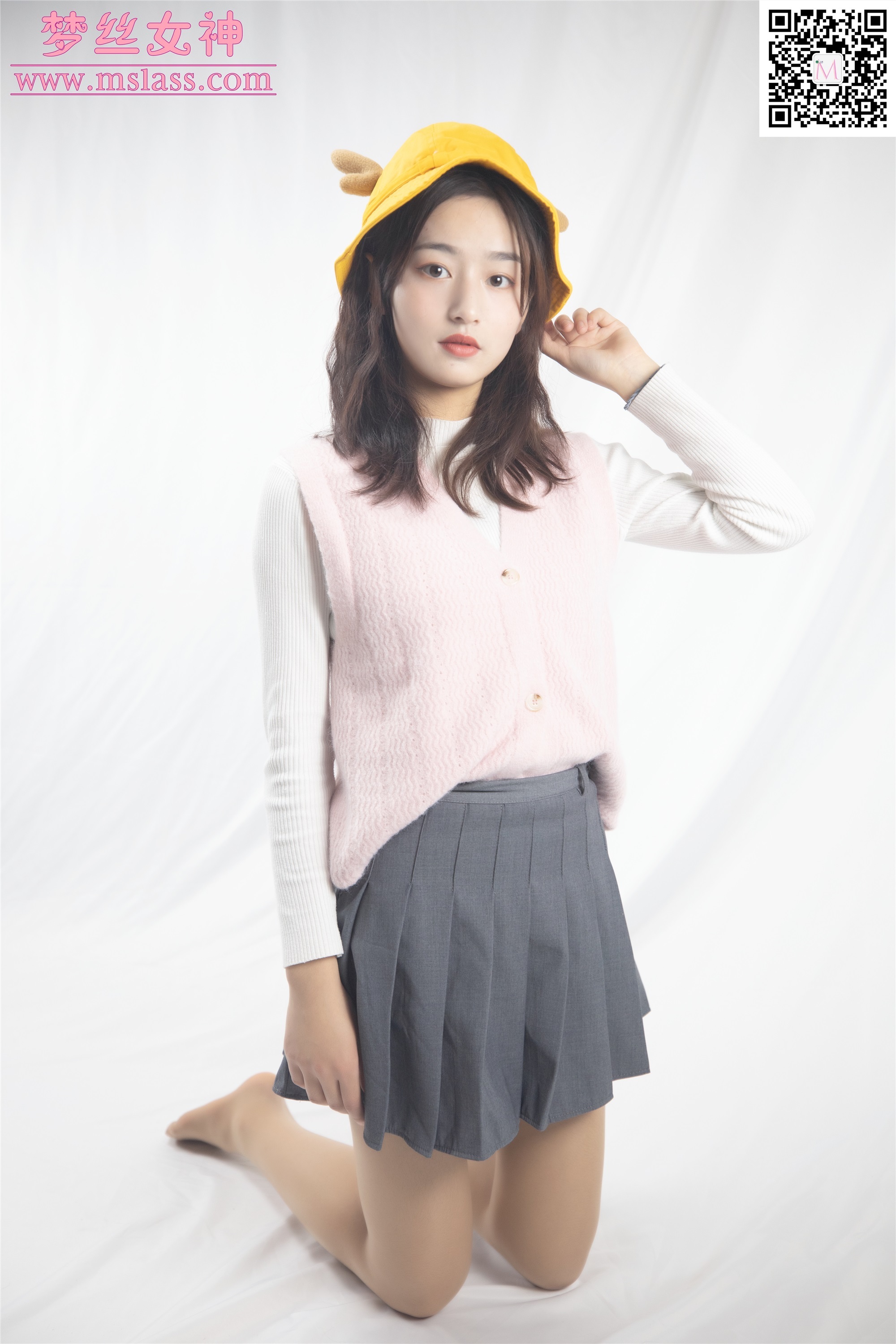 MSLASS梦丝女神 2019-12-08 Vol.080 璇璇3 9分颜值小黄鸭帽