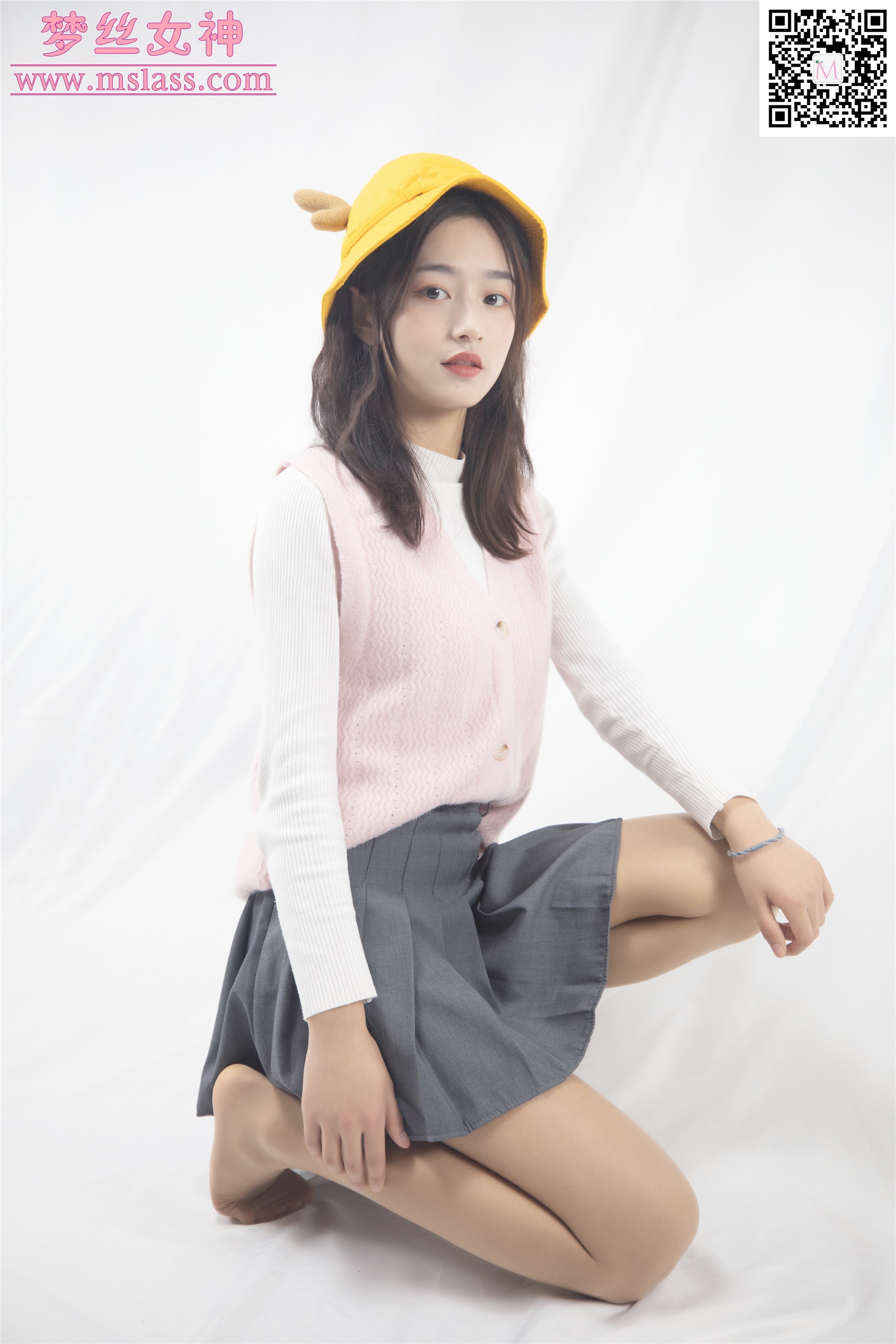 MSLASS梦丝女神 2019-12-08 Vol.080 璇璇3 9分颜值小黄鸭帽