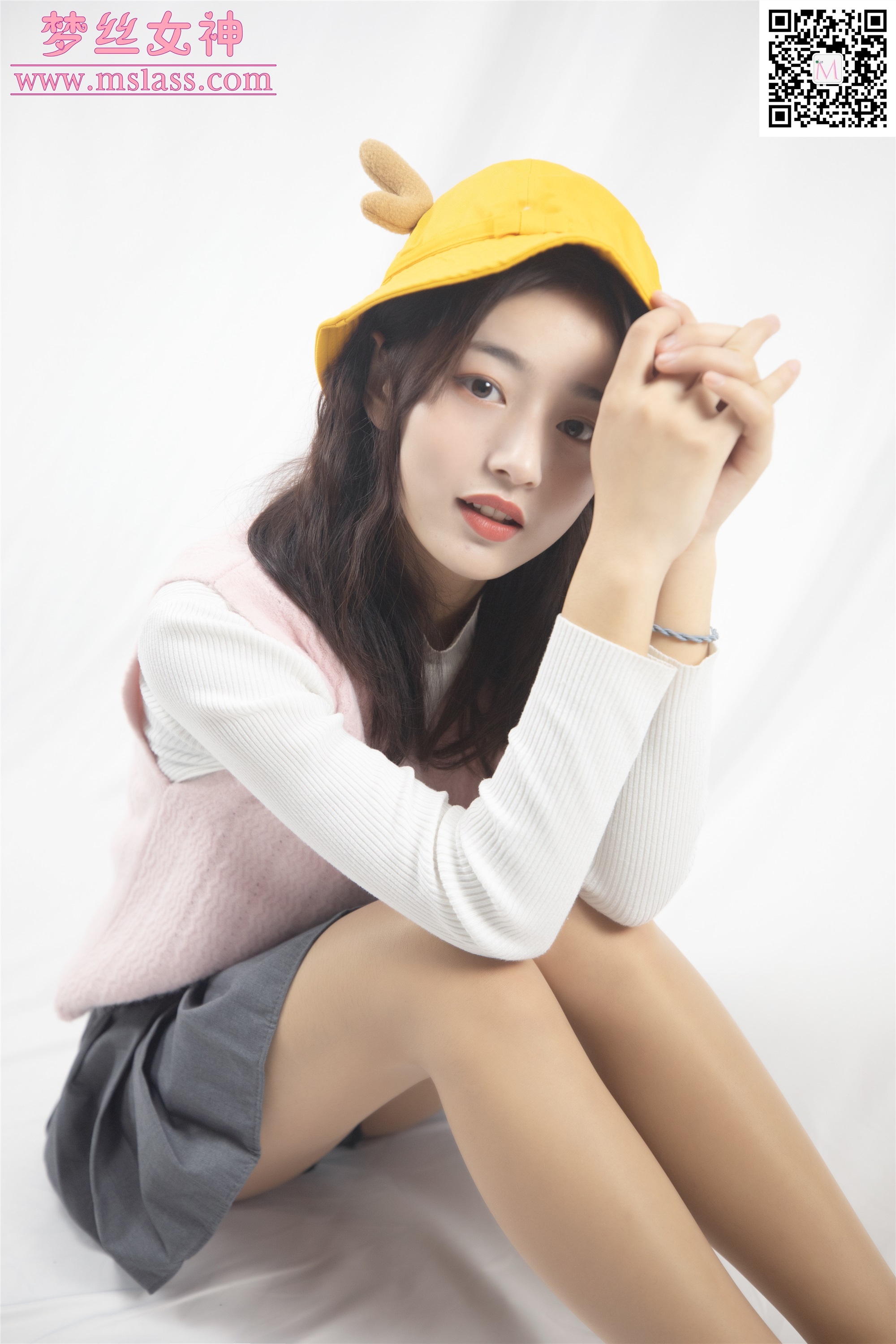 MSLASS梦丝女神 2019-12-08 Vol.080 璇璇3 9分颜值小黄鸭帽