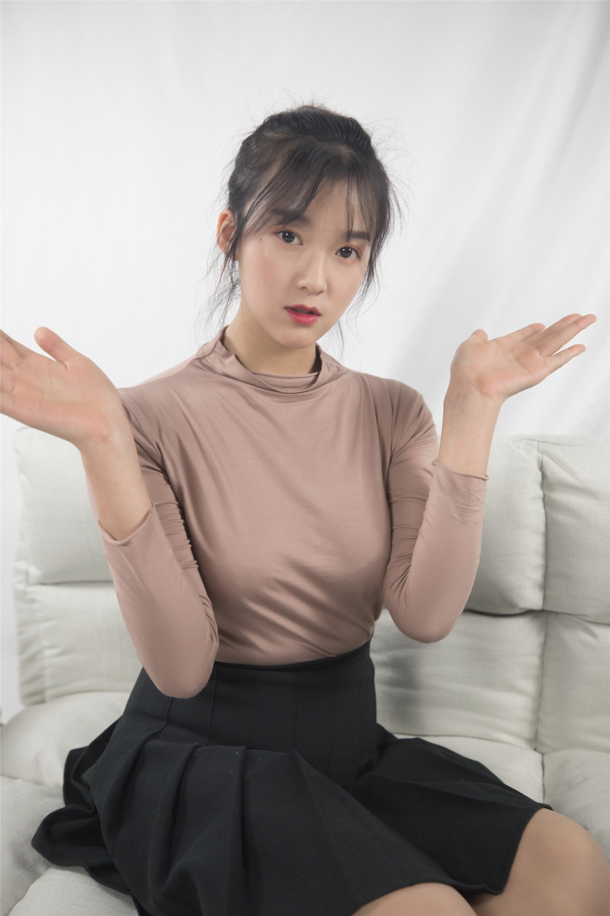 MSLASS梦丝女神 2019-12-12 Vol.082 陈玲 端正的小姐（身材超不错）