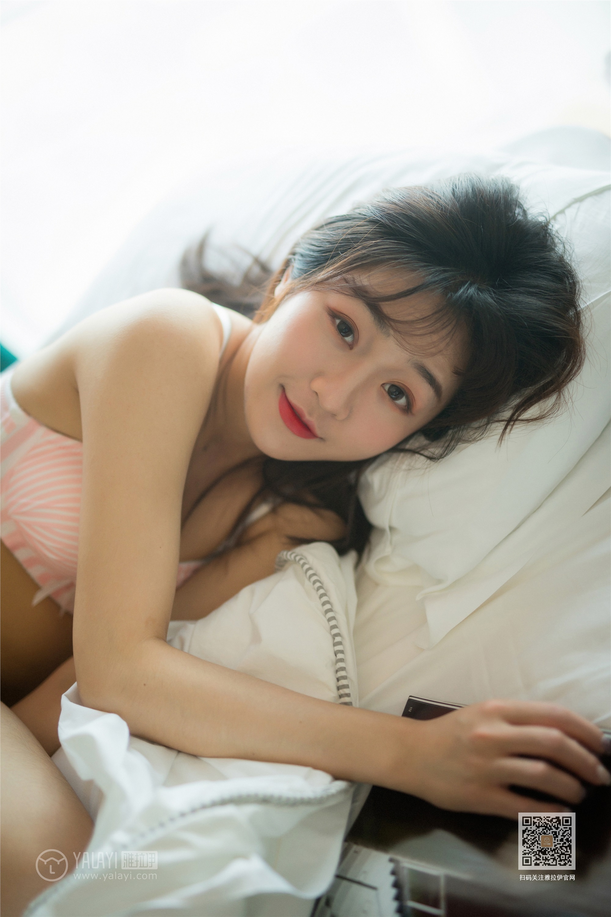 YALAYI雅拉伊  2020.02.01 Y531 小颖《穿毛衣好热》