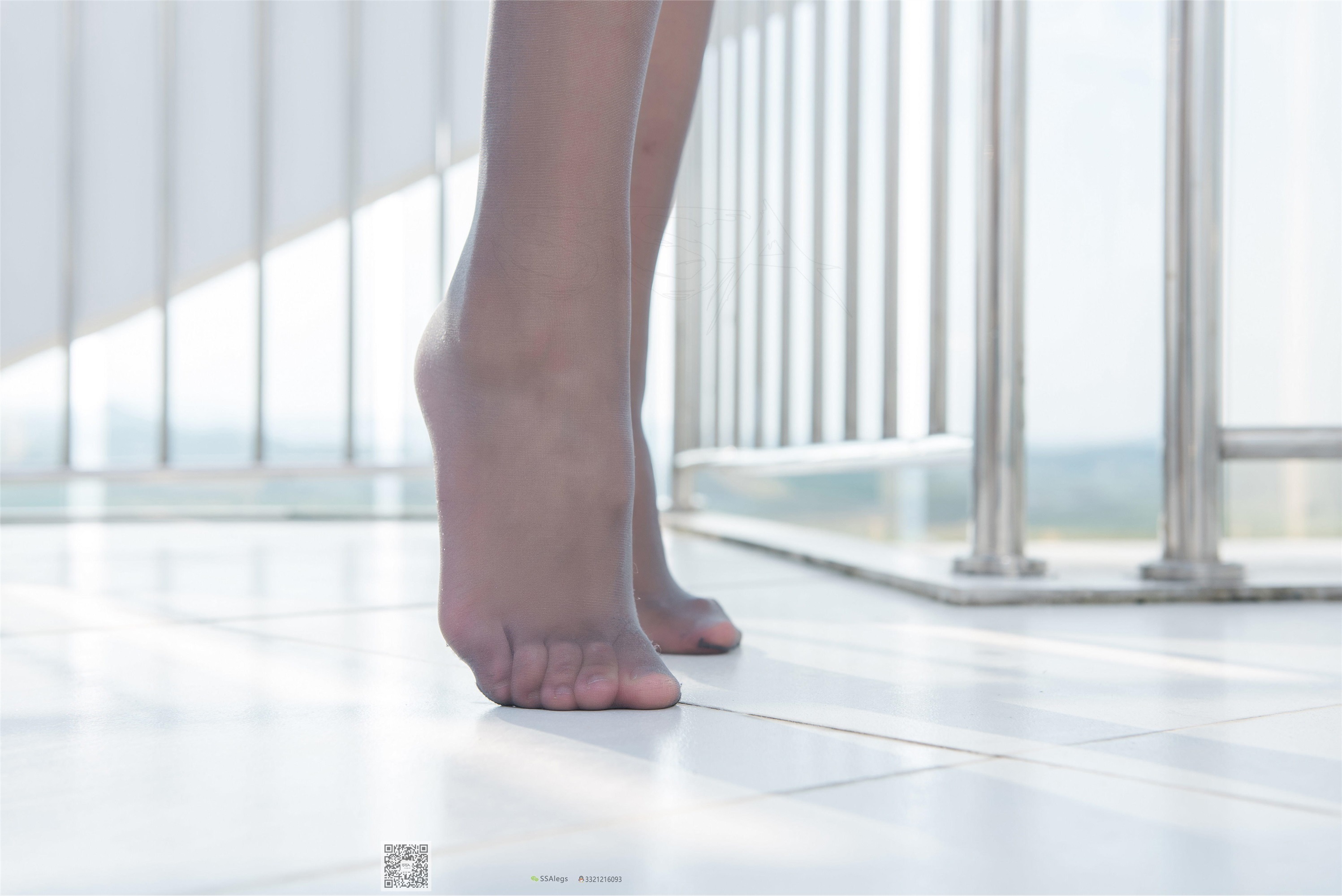 SSA丝社 NO.041 灰丝女秘书兰兰带你去视察新项目