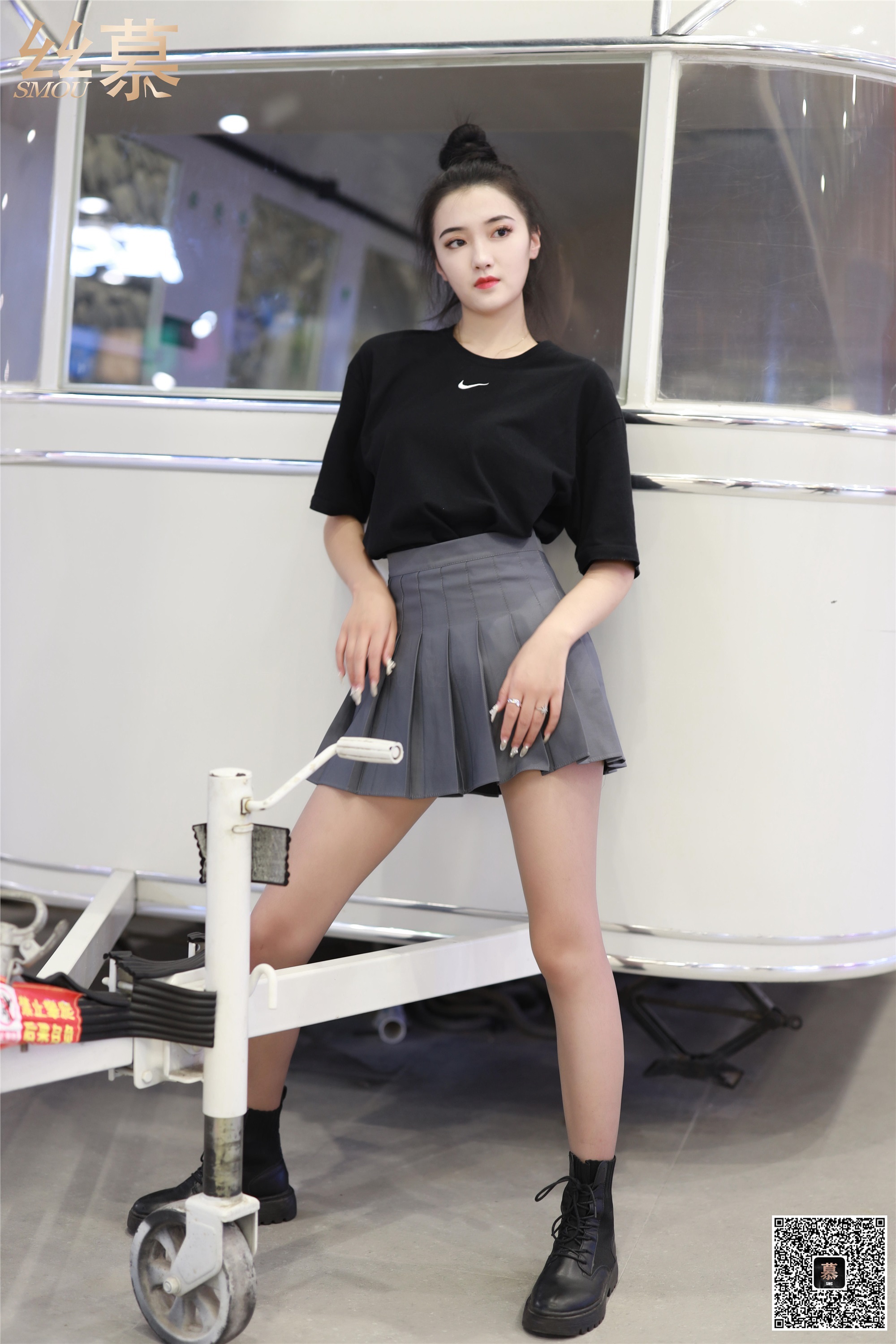 丝慕写真 SM332 紫宁《靴控体验》